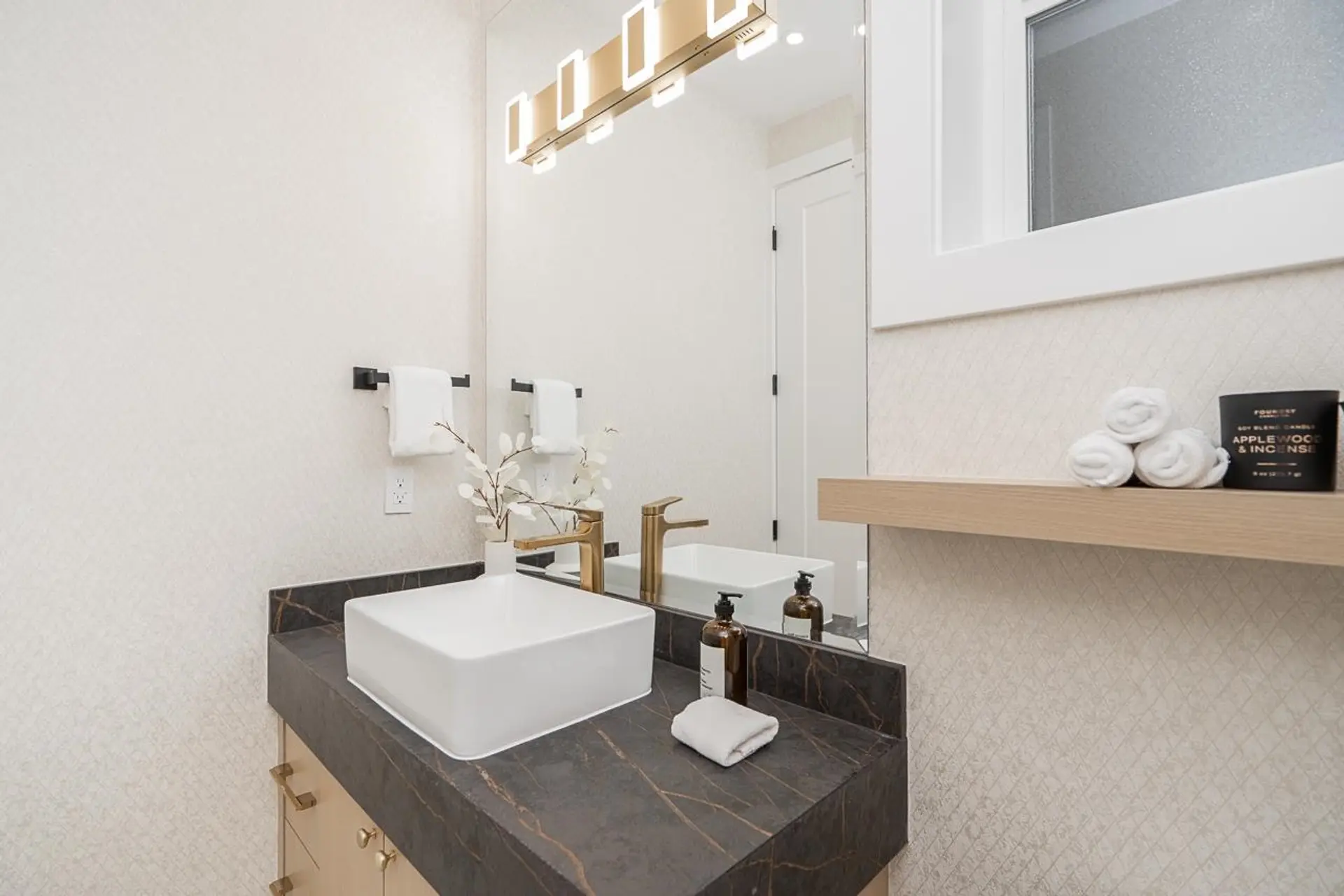#2 150 E 51st Avenue - Image 11