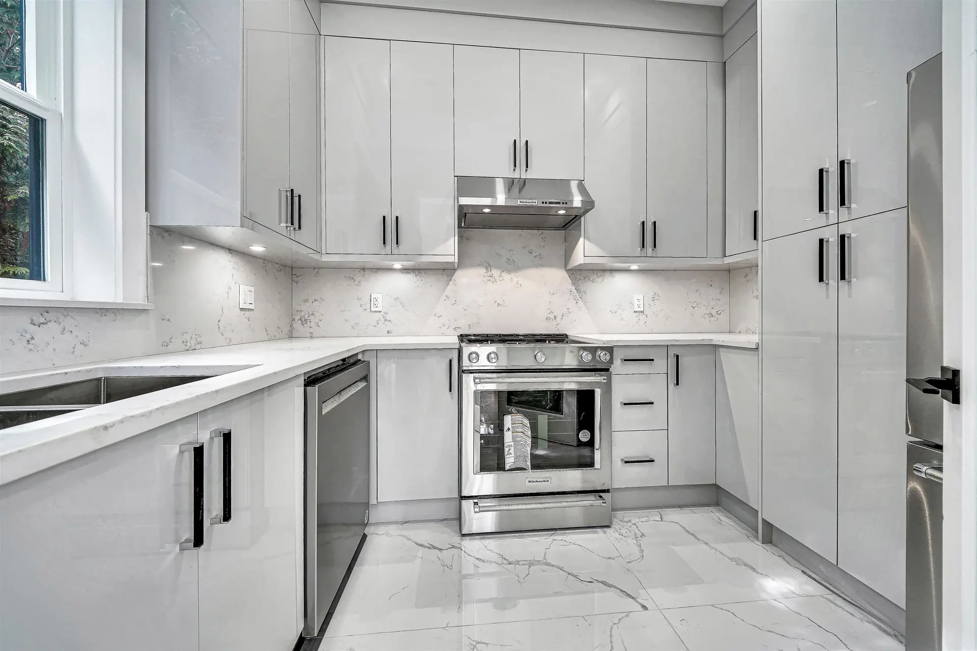 5468 184 Street - Image 6