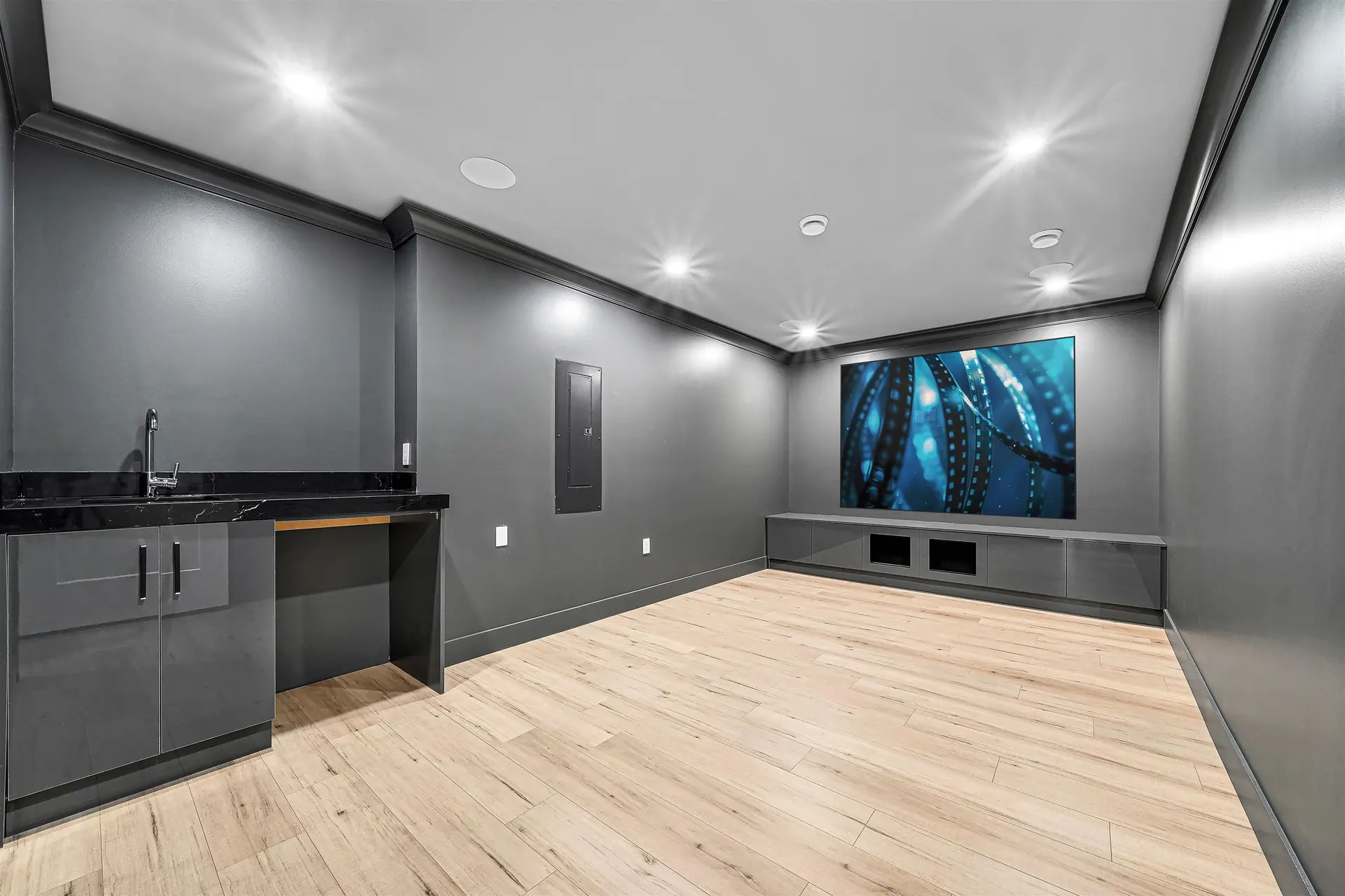 5468 184 Street - Image 11