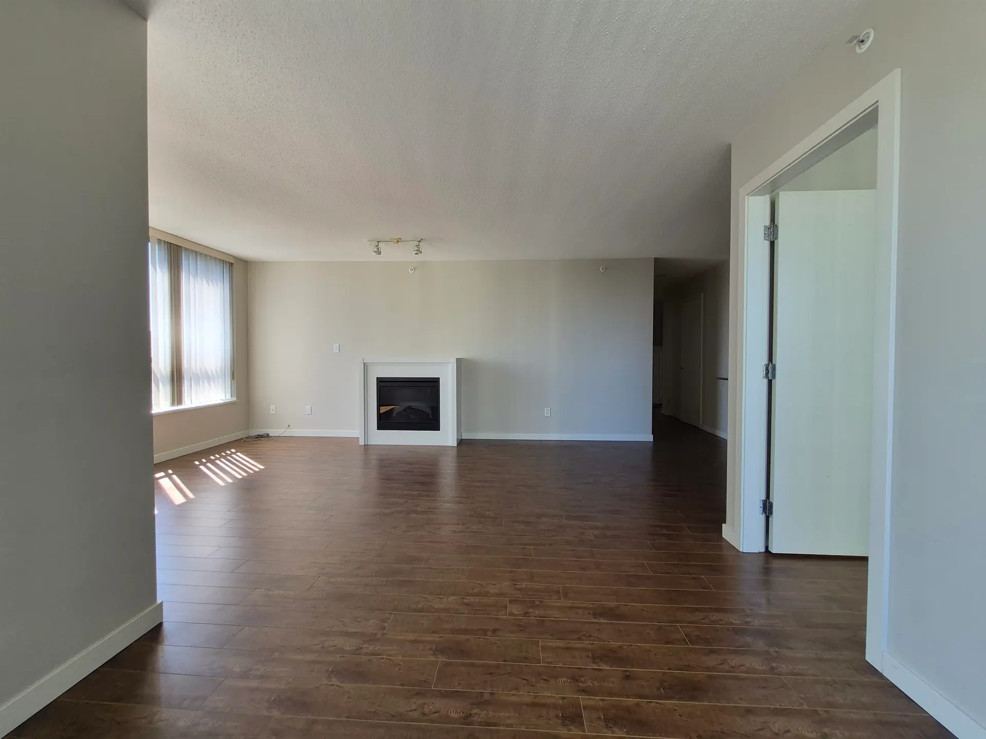 #1703 2979 Glen Drive - Image 4