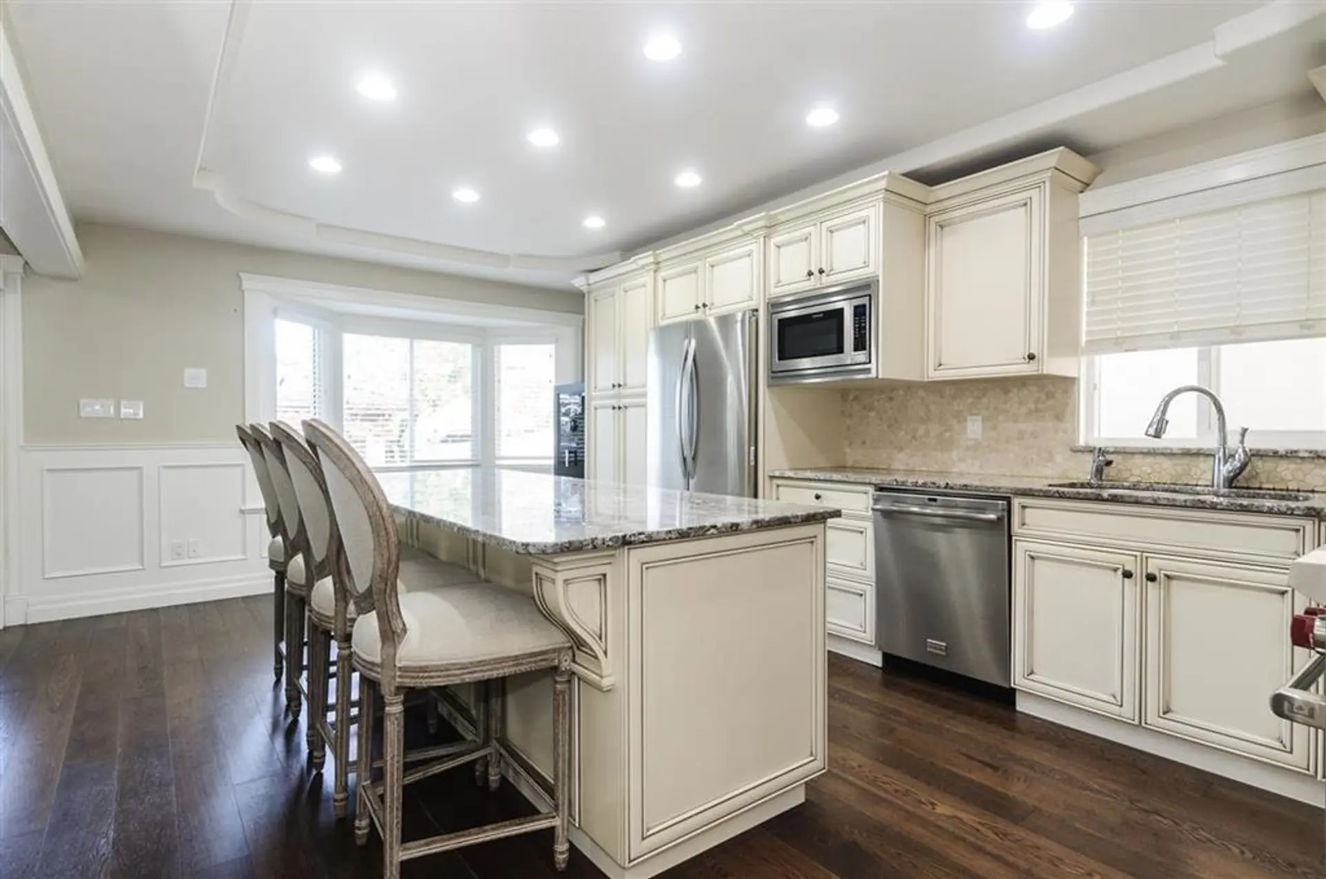 183 N Howard Avenue - Image 6