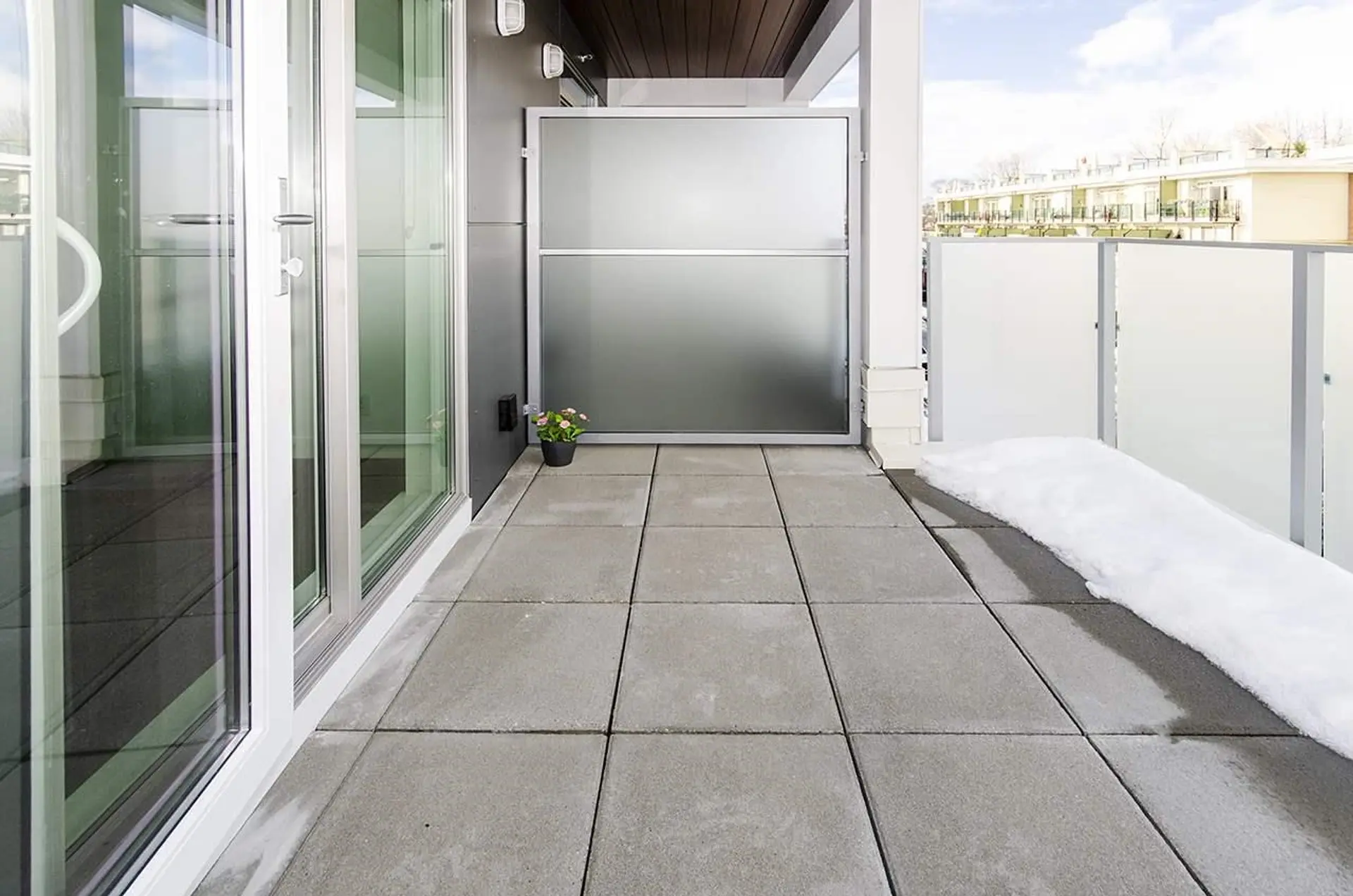 #315 711 W 14th Street - Image 5
