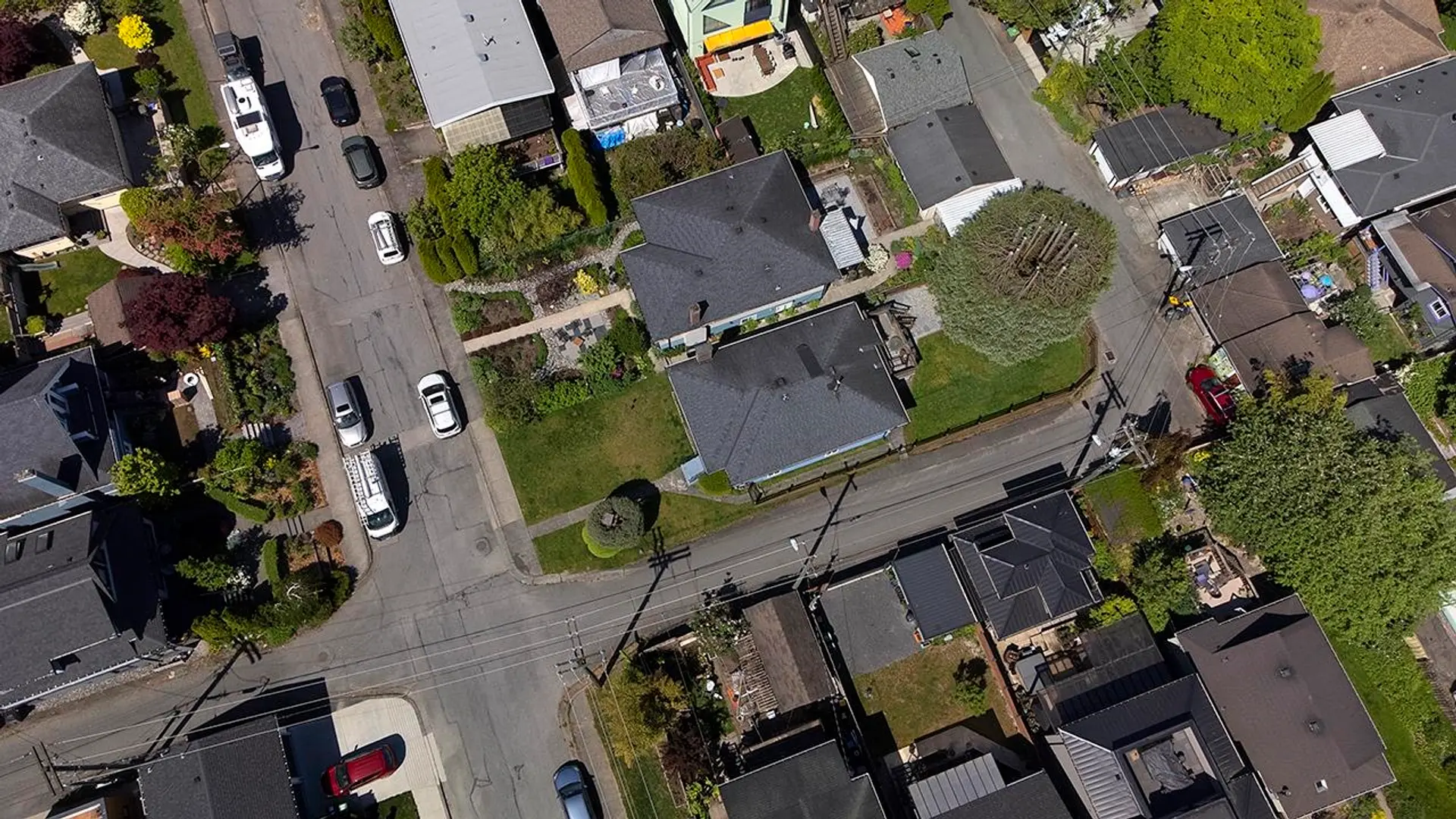 2137 20th Avenue - Image 6
