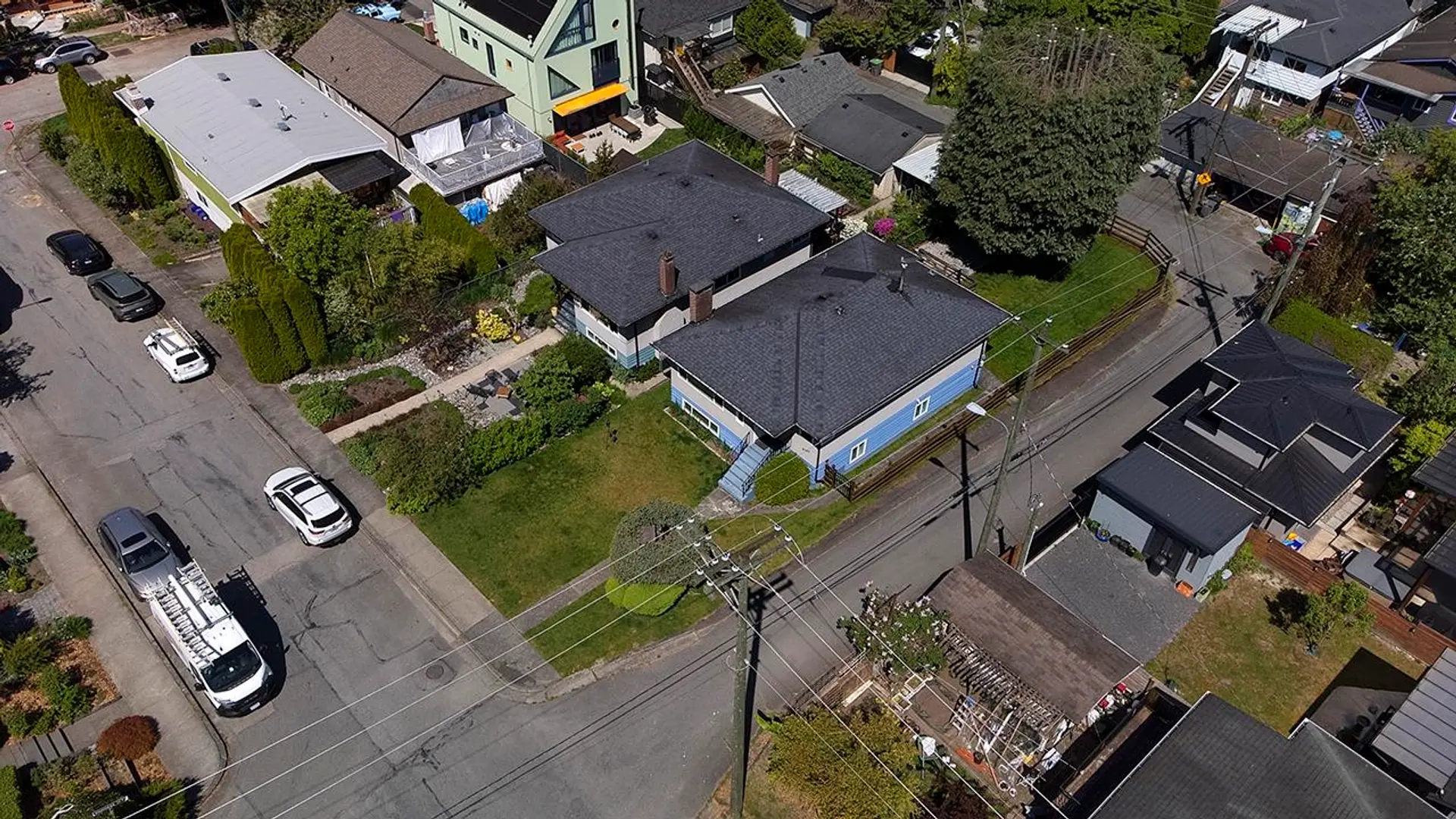 2137 20th Avenue - Image 8
