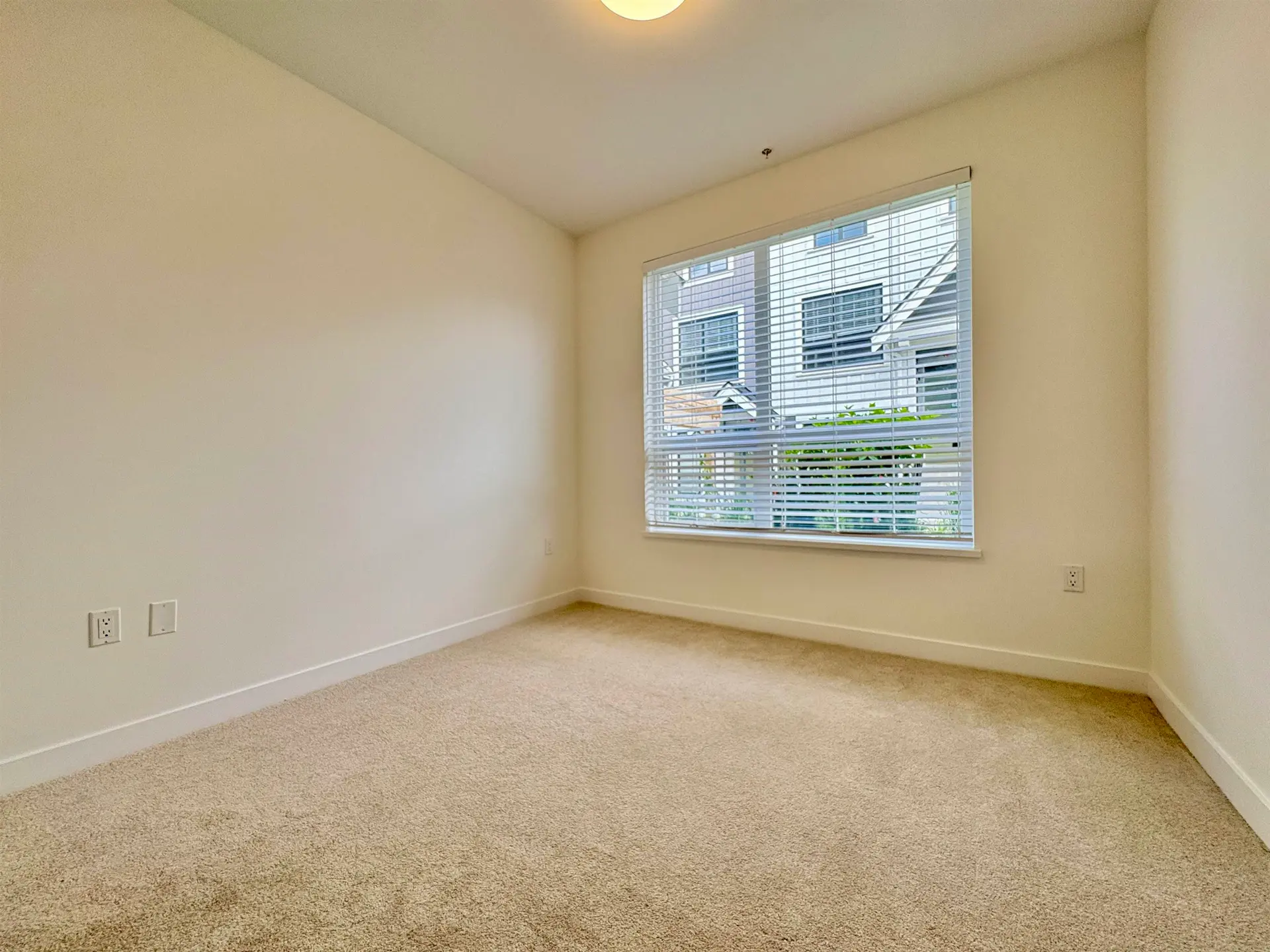 #14 728 Lea Avenue - Image 6