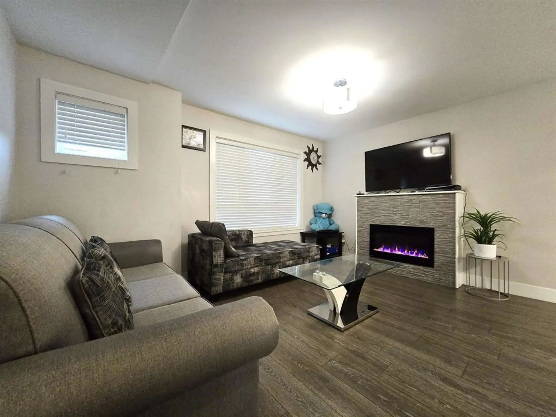 #11 32138 George Ferguson Way - Image 2