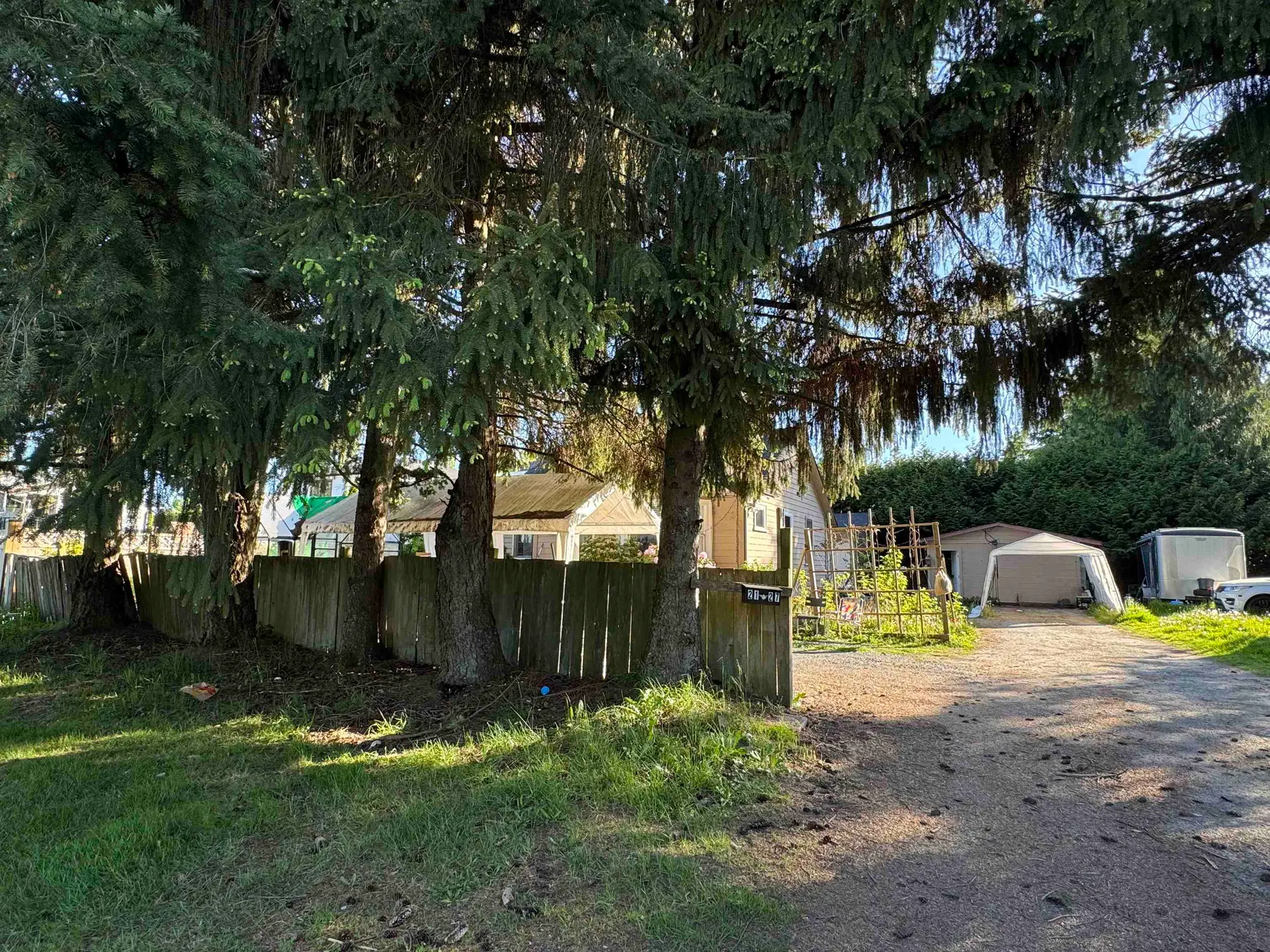 2127 King George Boulevard - Image 6