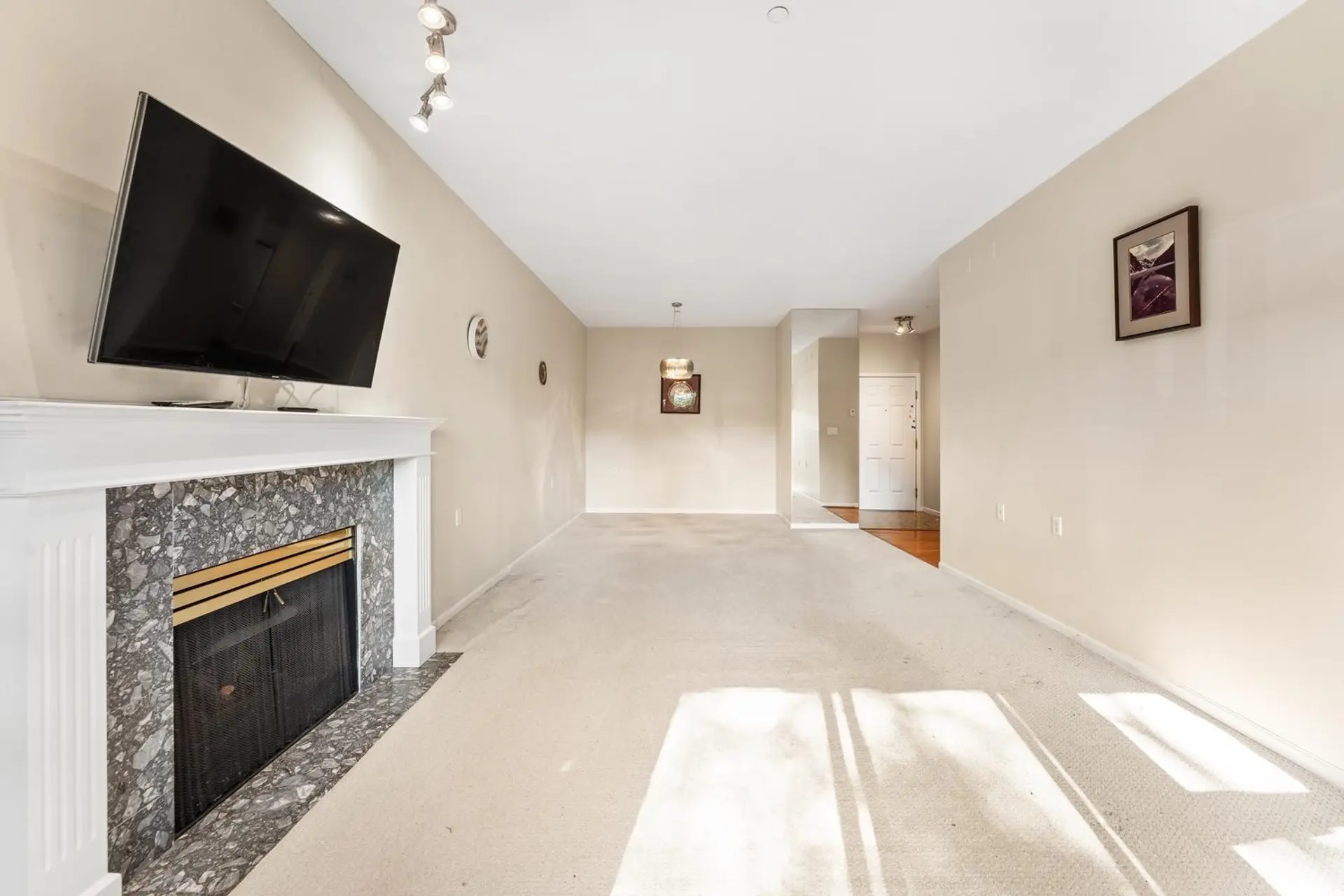 #101 843 22nd Street - Image 6