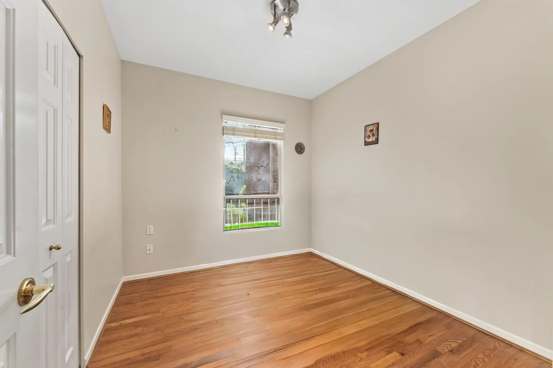 #101 843 22nd Street - Image 19