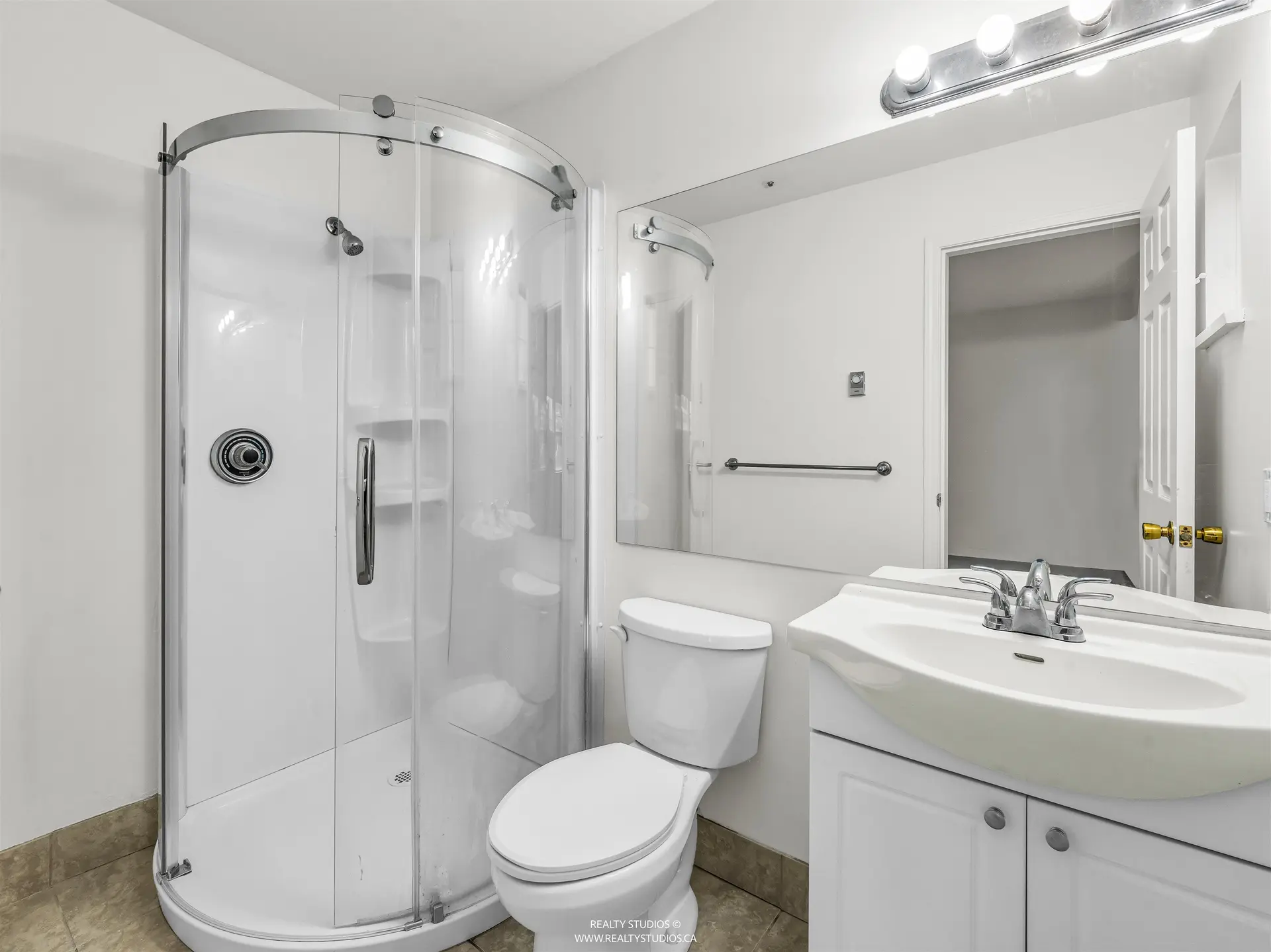3305 Clive Avenue - Image 13
