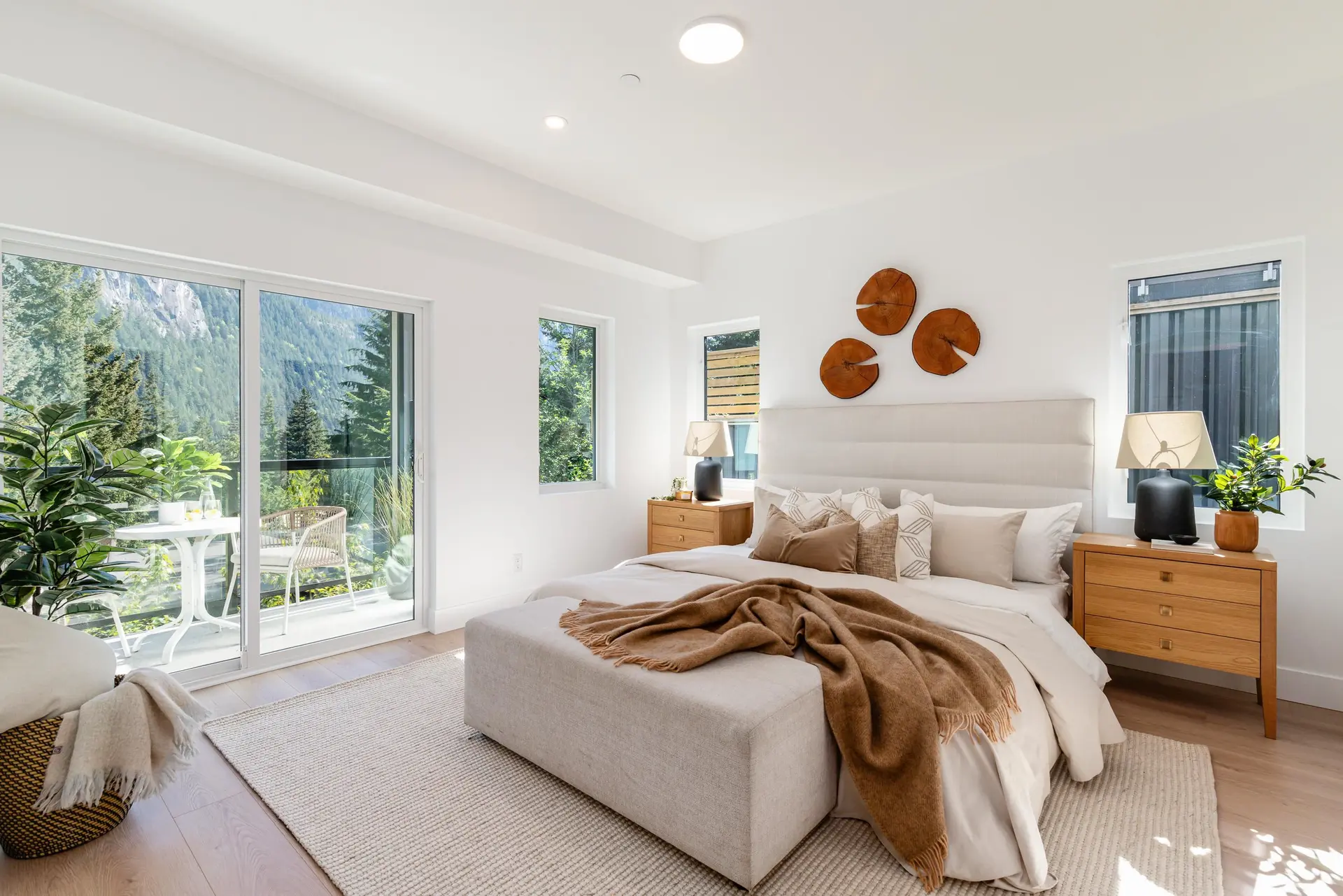 #2 2098 Crumpit Woods Drive - Image 4