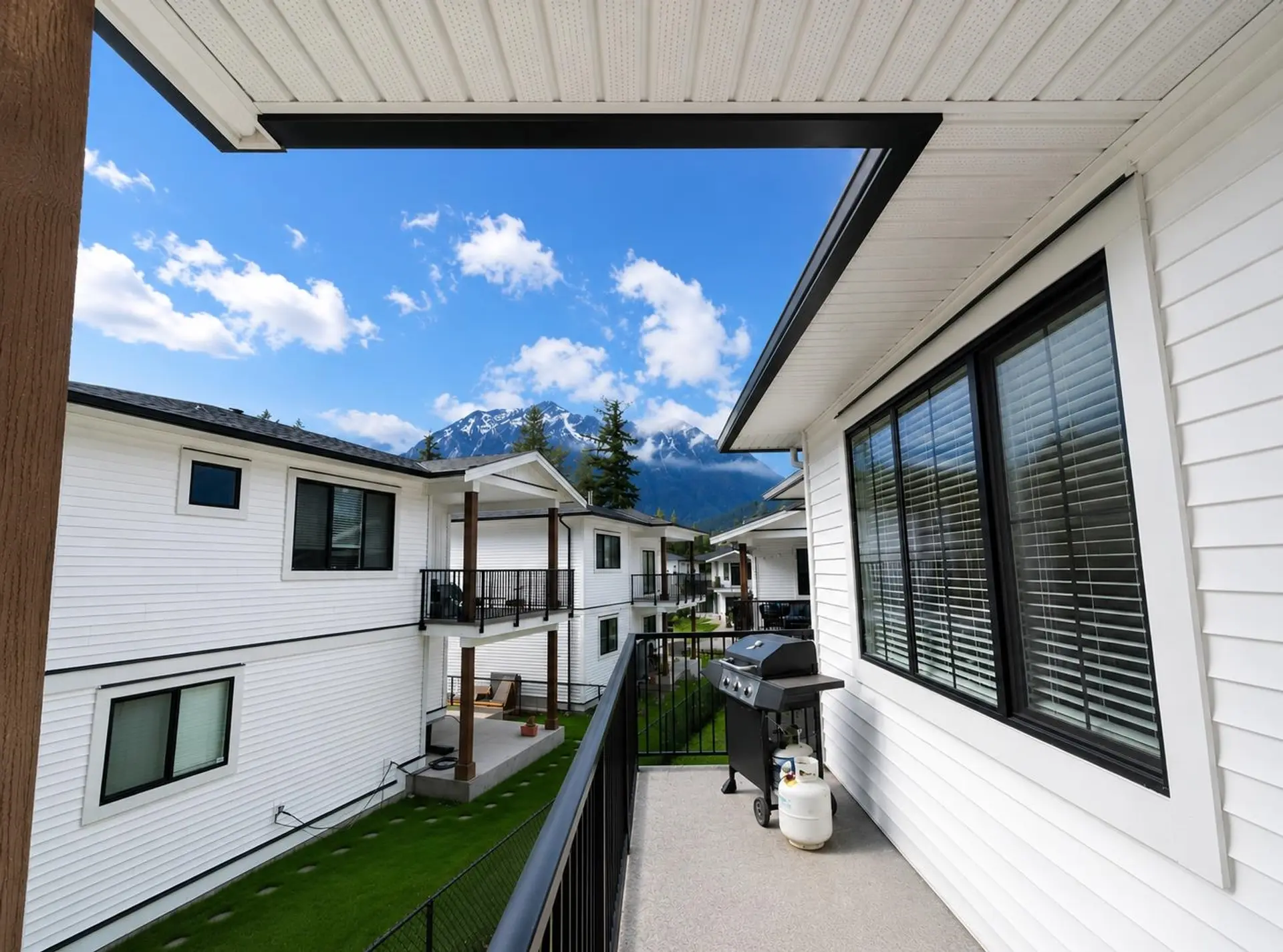 63866 Beech Avenue - Image 4