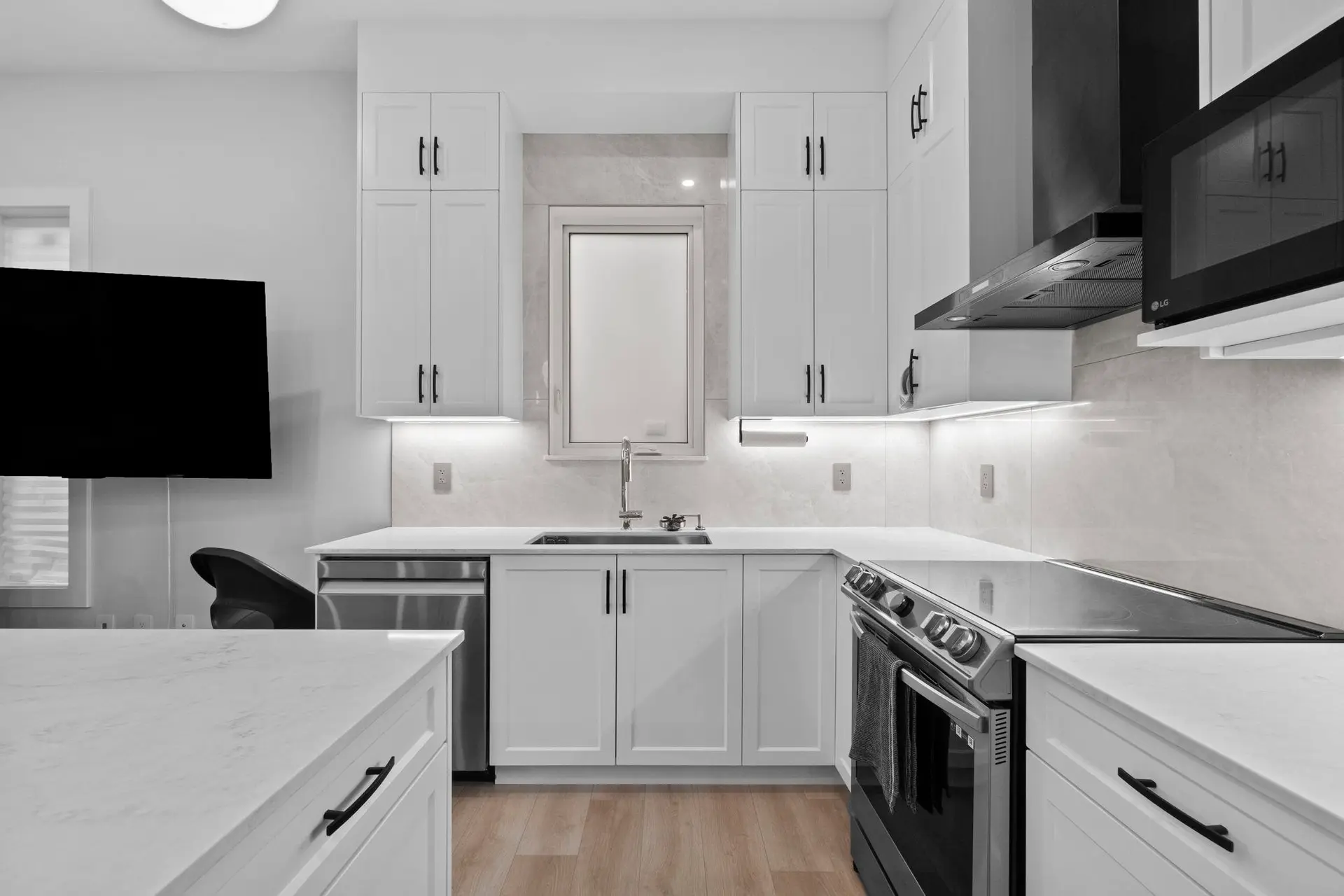 5499 Manor Street - Image 4