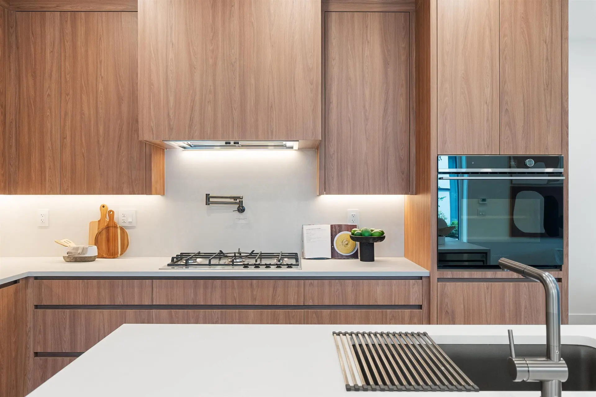 948 W 57th Avenue - Image 7