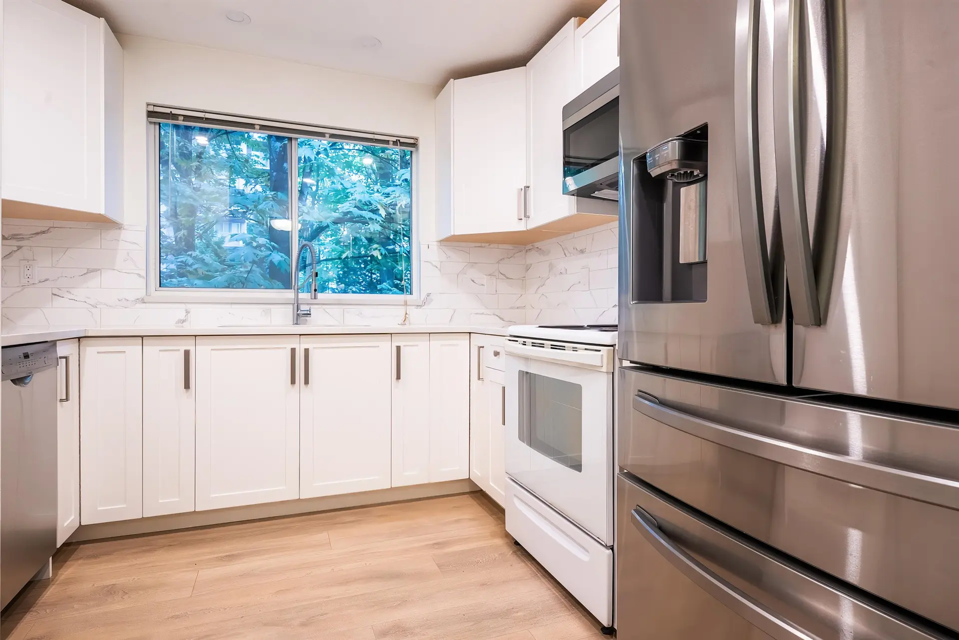 #203 515 Whiting Way - Image 12