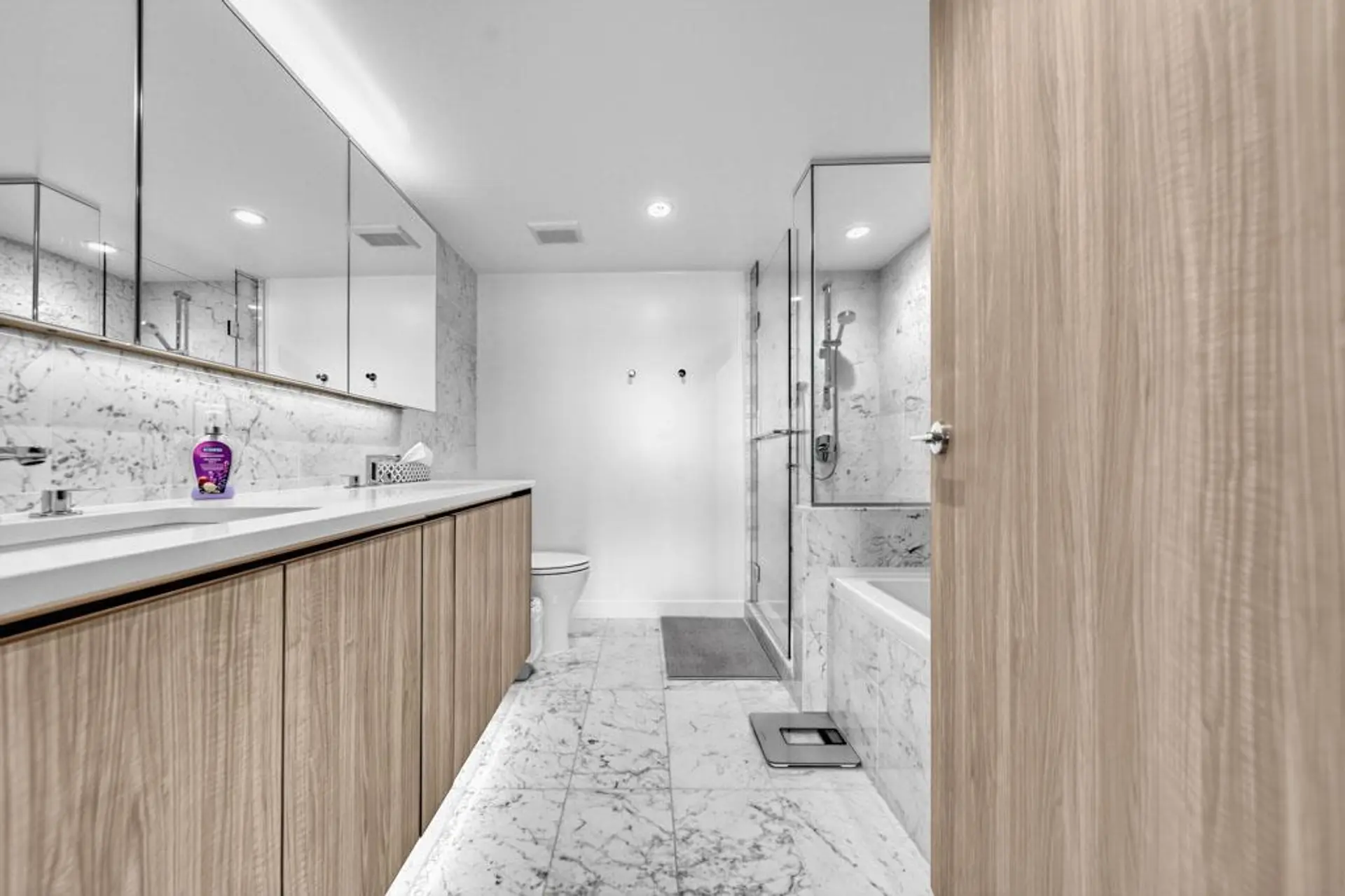 #1207 1768 Cook Street - Image 9