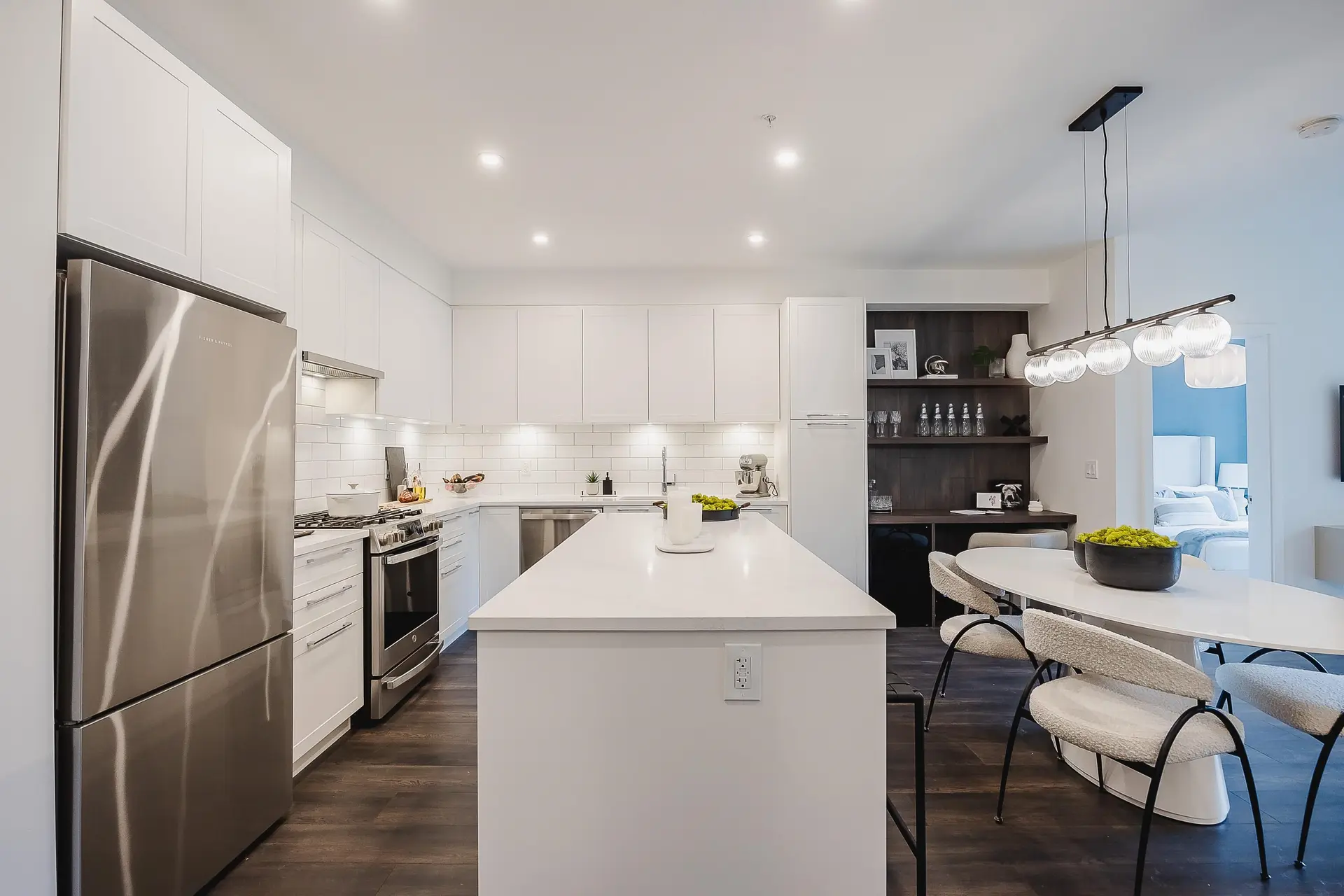 #215 32174 George Ferguson Way - Image 3