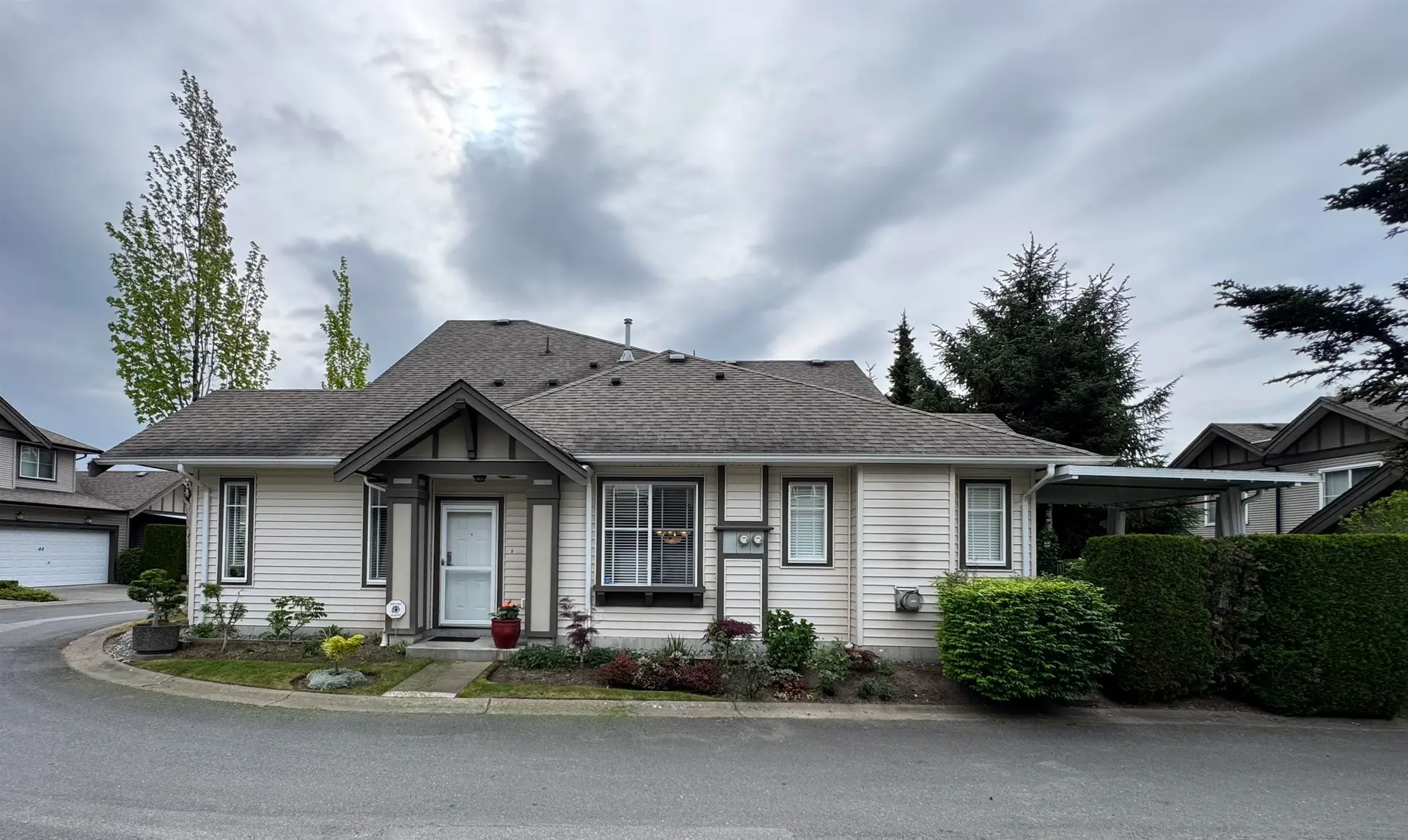 #41 15868 85 Avenue - Image 3