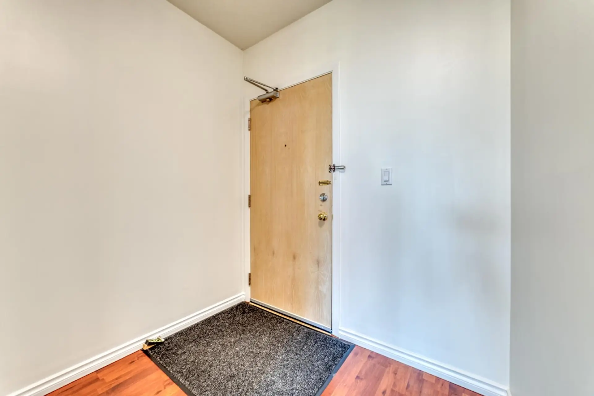 #701 8851 Lansdowne Road - Image 20