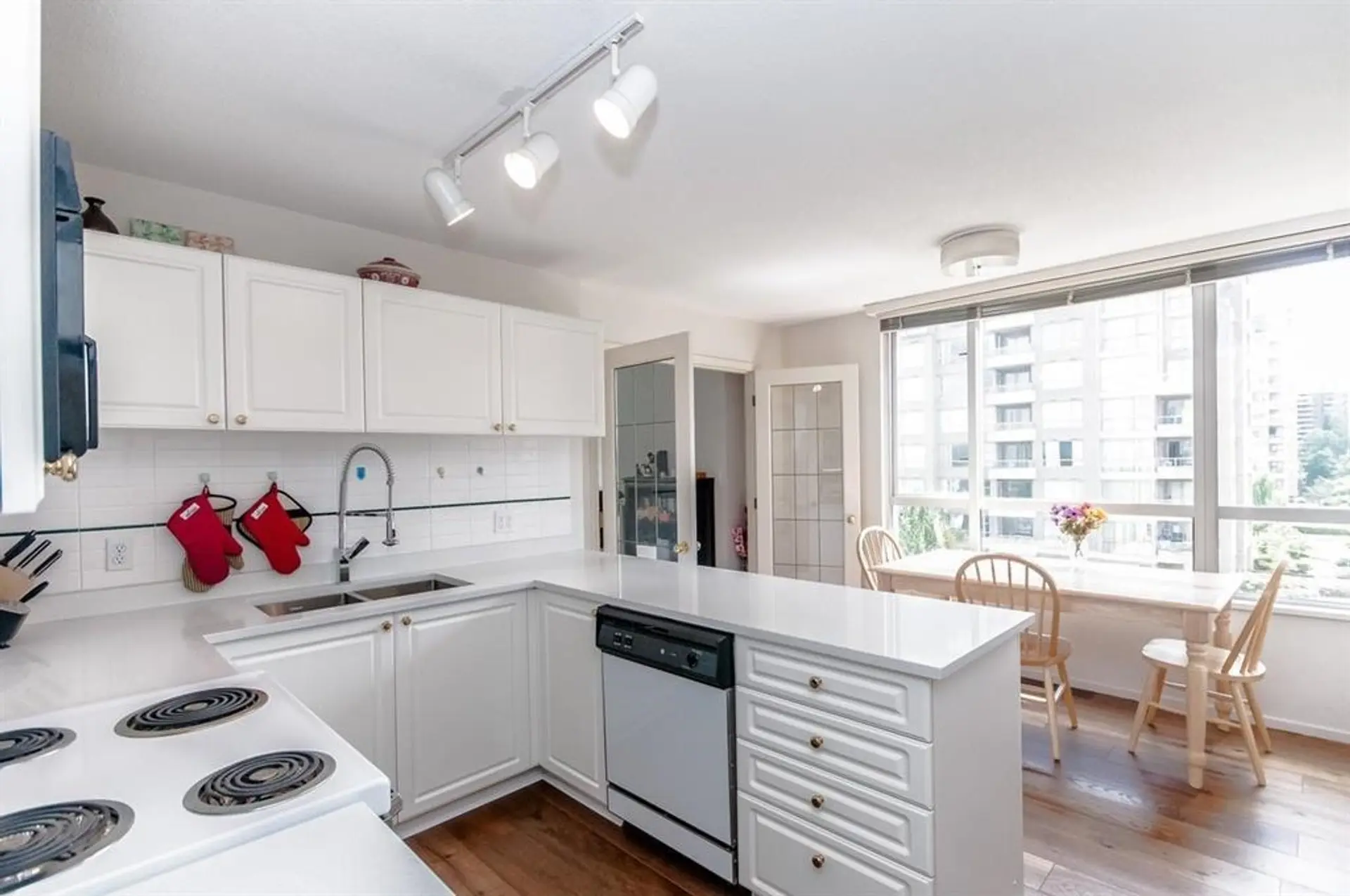 #504 8280 Westminster Highway - Image 6