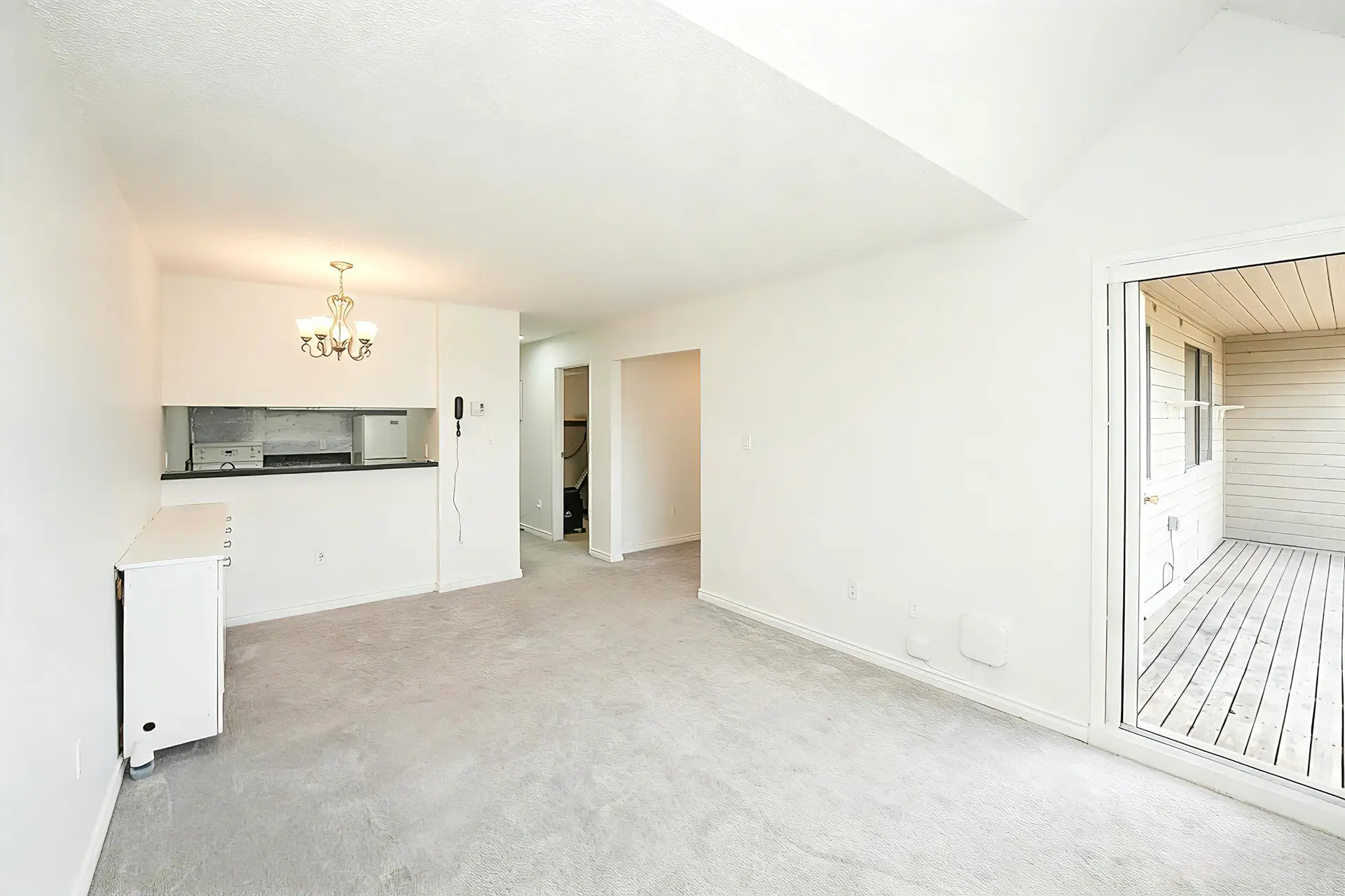 #413 8120 Colonial Drive - Image 1