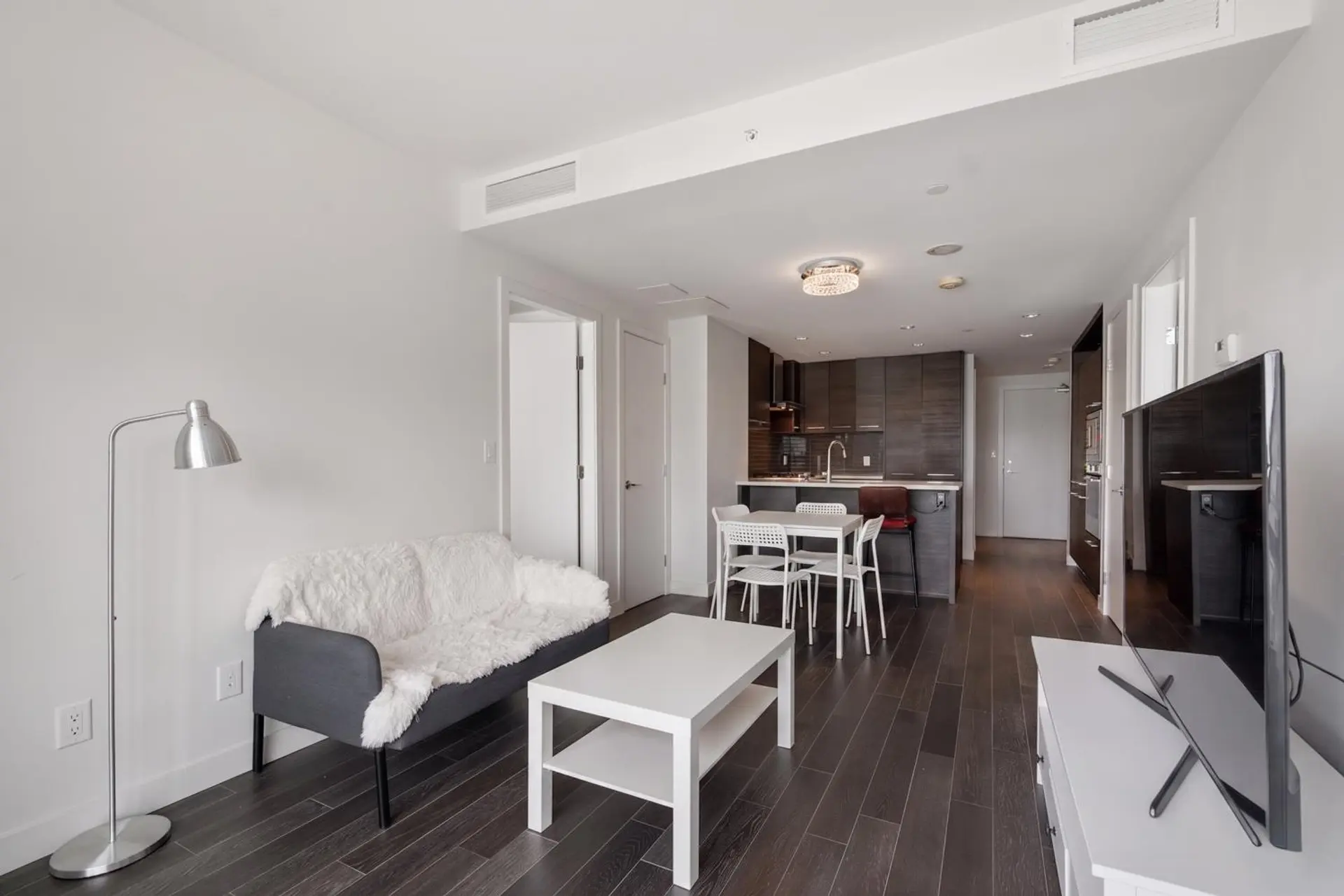 #1007 7468 Lansdowne Road - Image 3