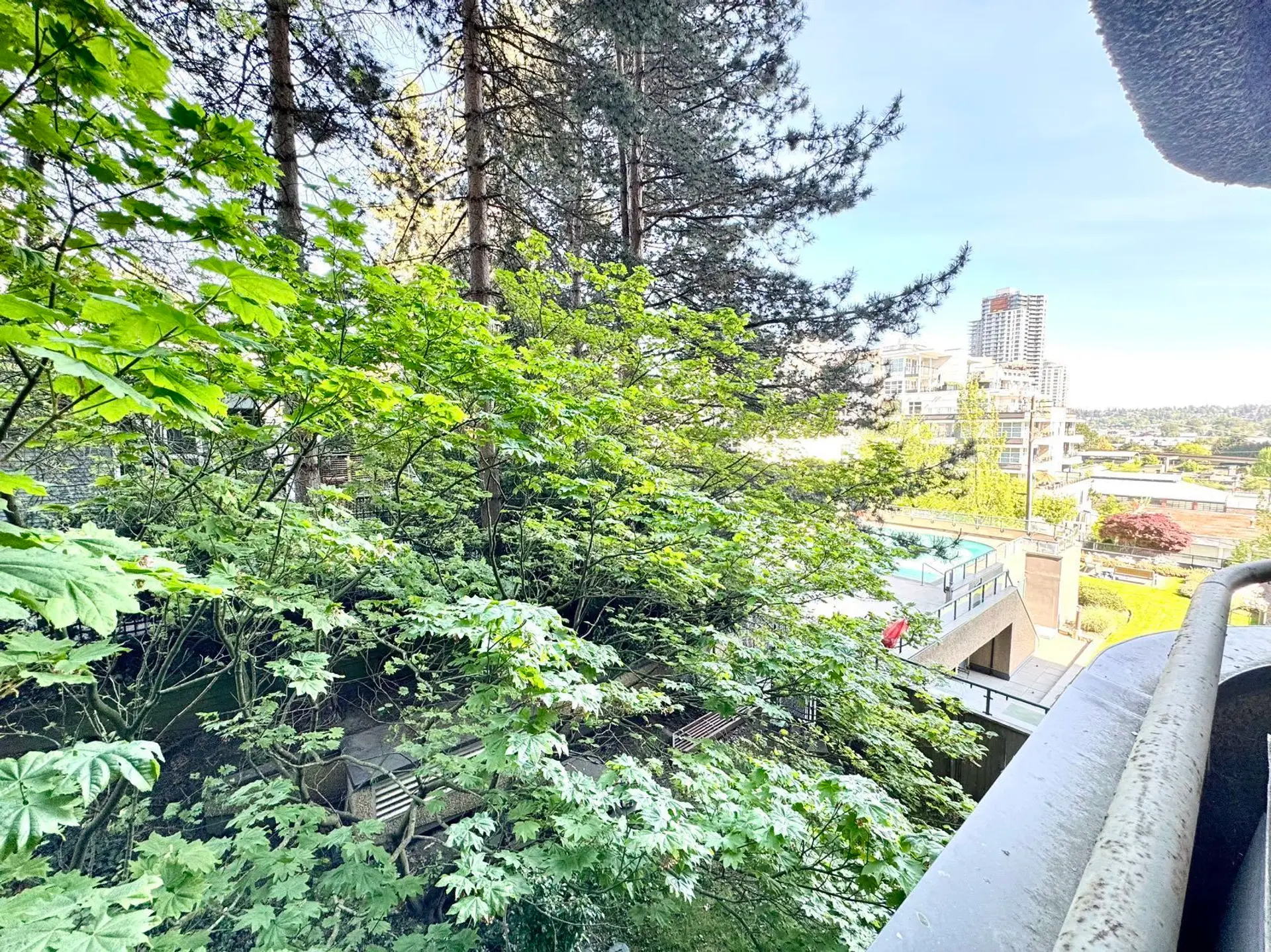 #204 1026 Queens Avenue - Image 12