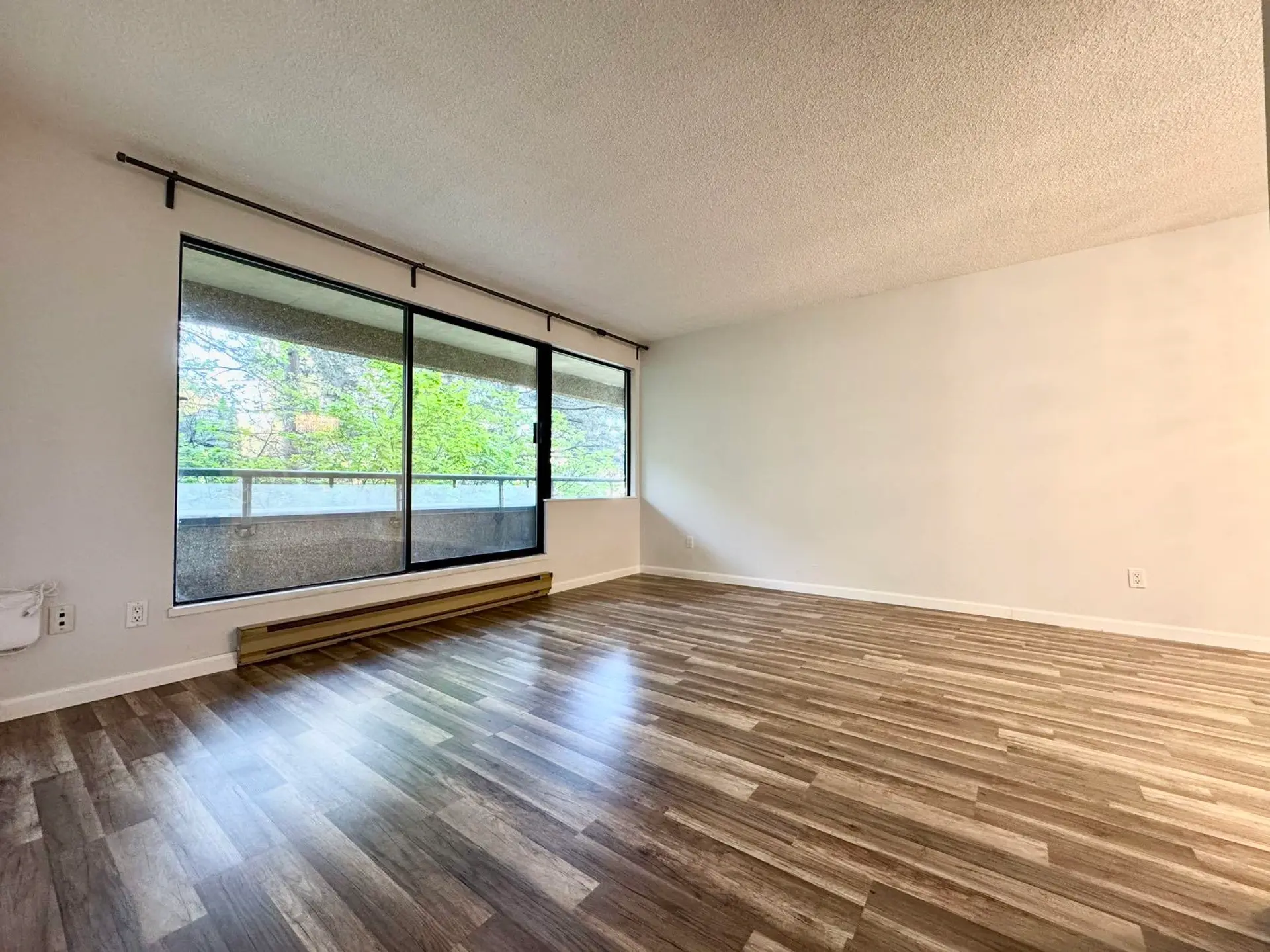 #204 1026 Queens Avenue - Image 3
