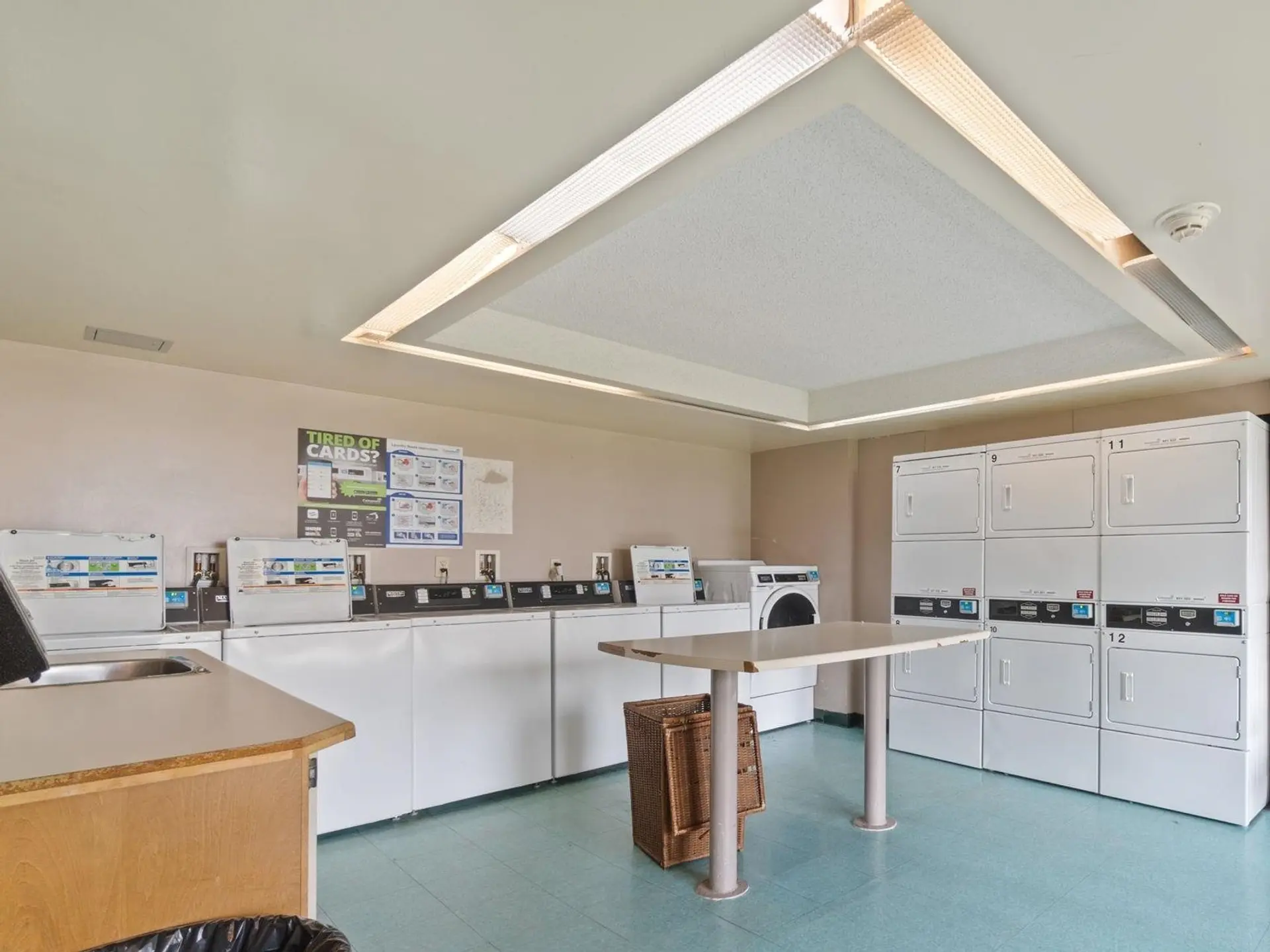 #204 1026 Queens Avenue - Image 14