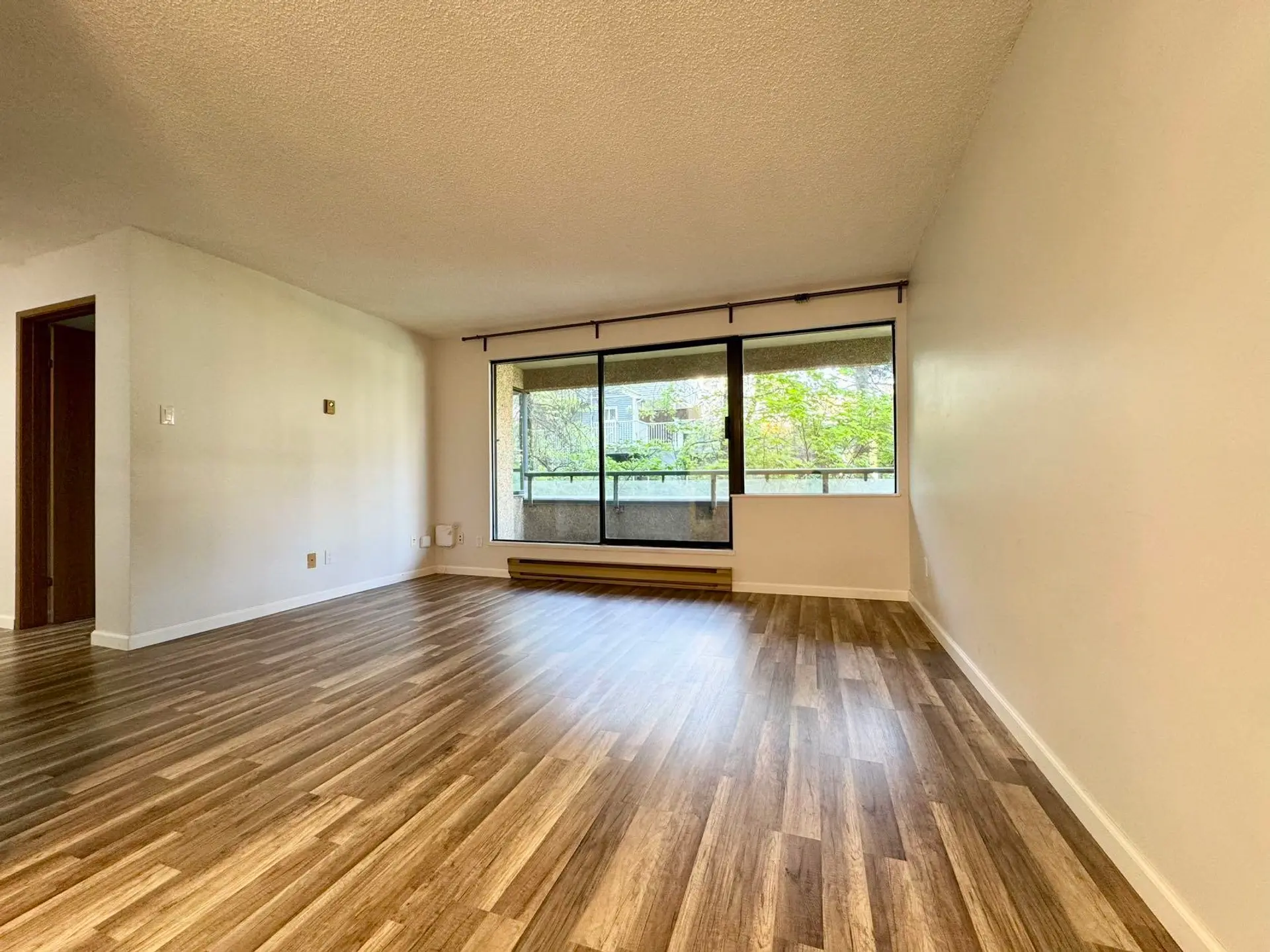 #204 1026 Queens Avenue - Image 4