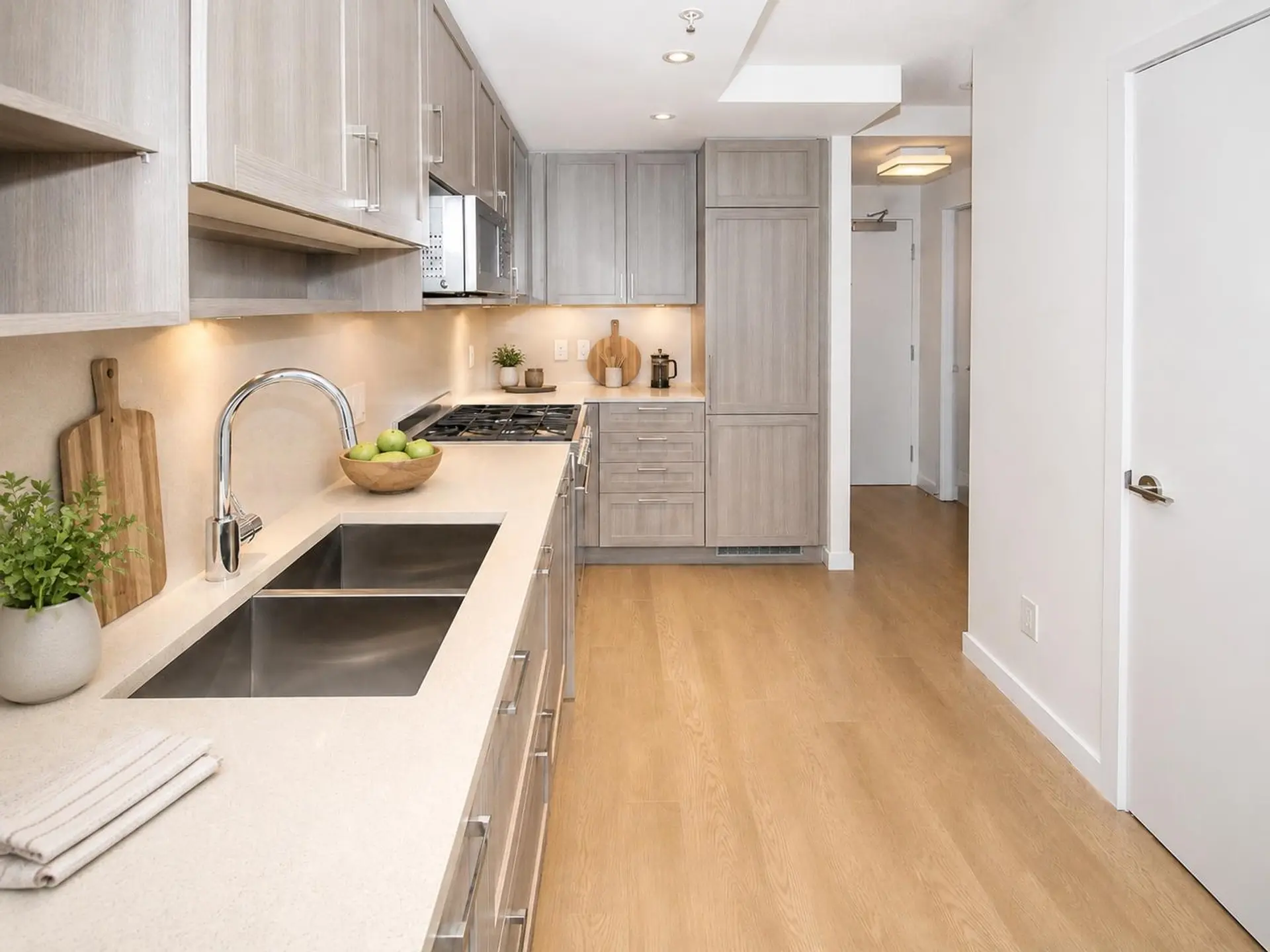 #3104 5665 Boundary Road - Image 3