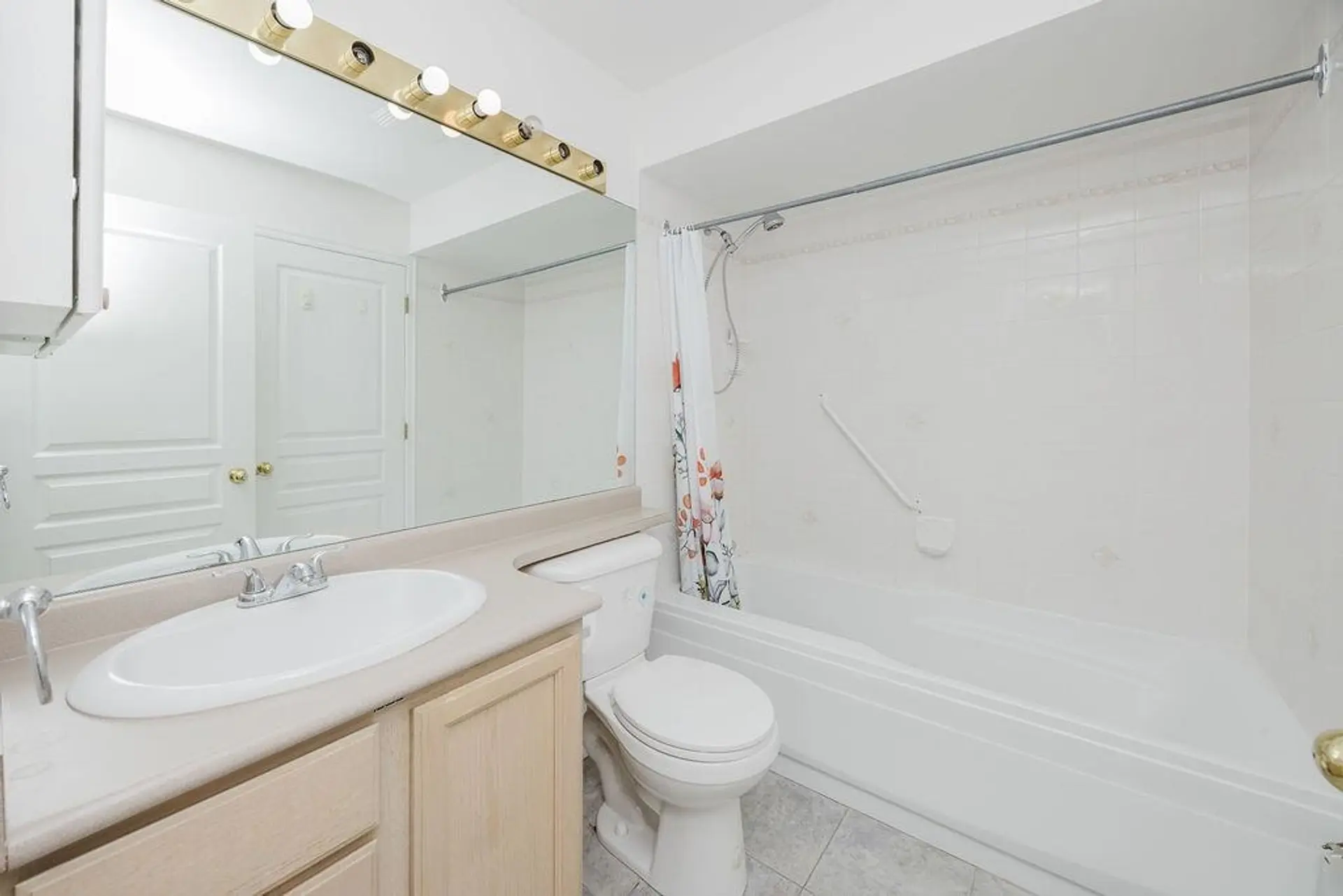 #4 689 Park Road - Image 10
