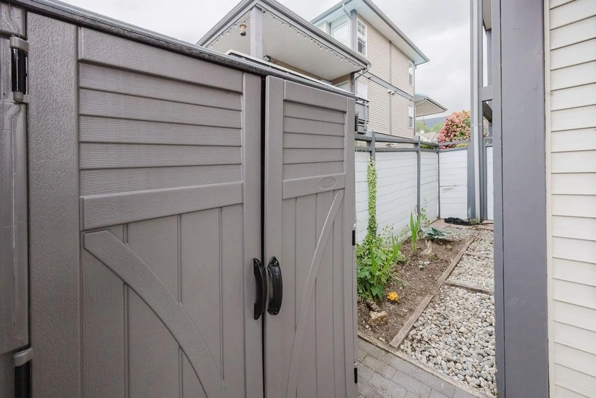 #4 689 Park Road - Image 14