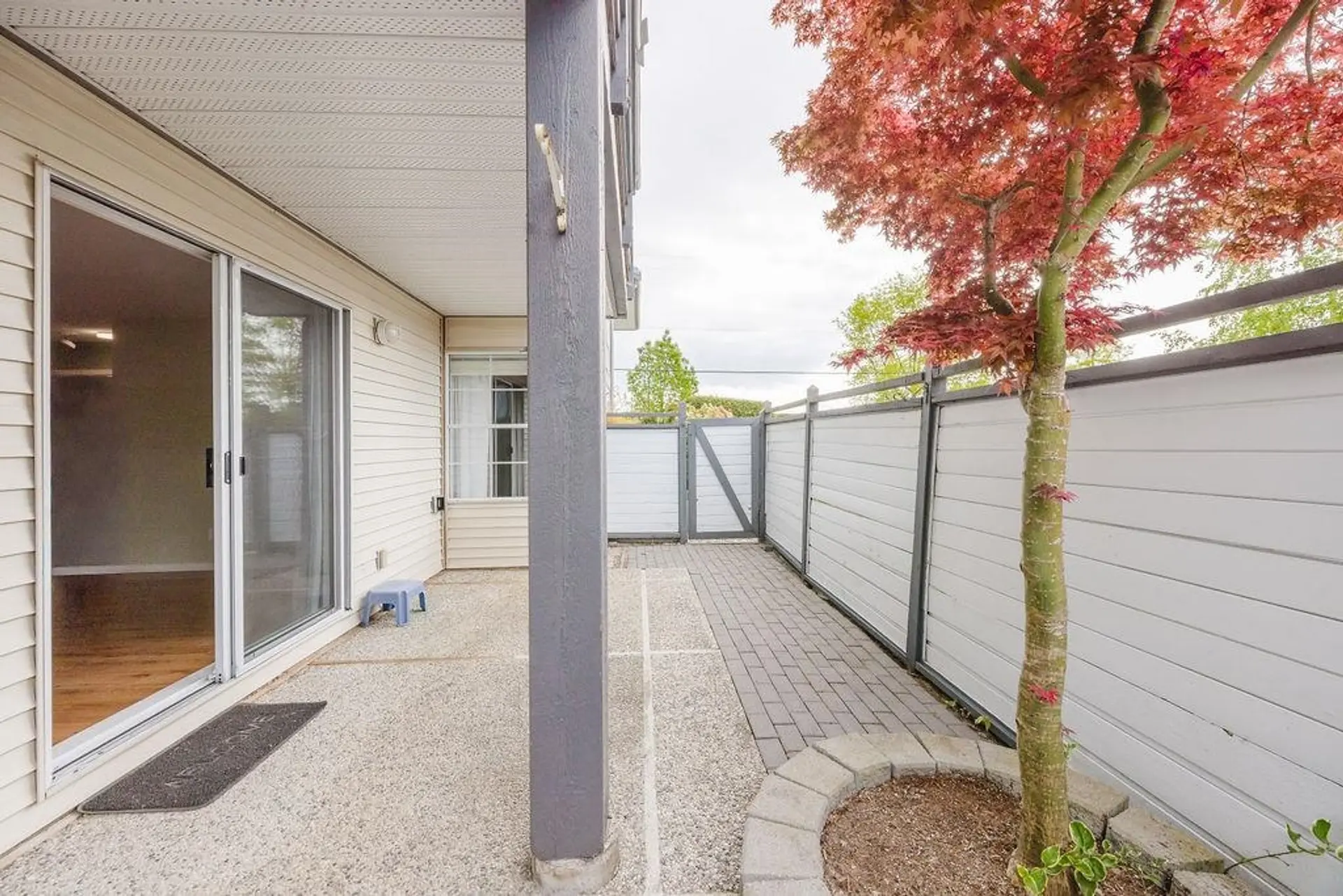 #4 689 Park Road - Image 11