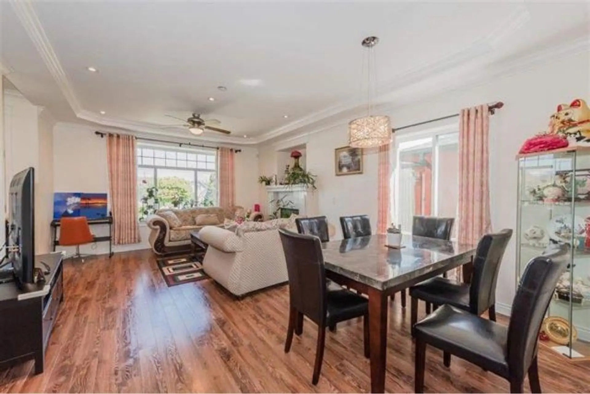 2208 E 41st Avenue - Image 6