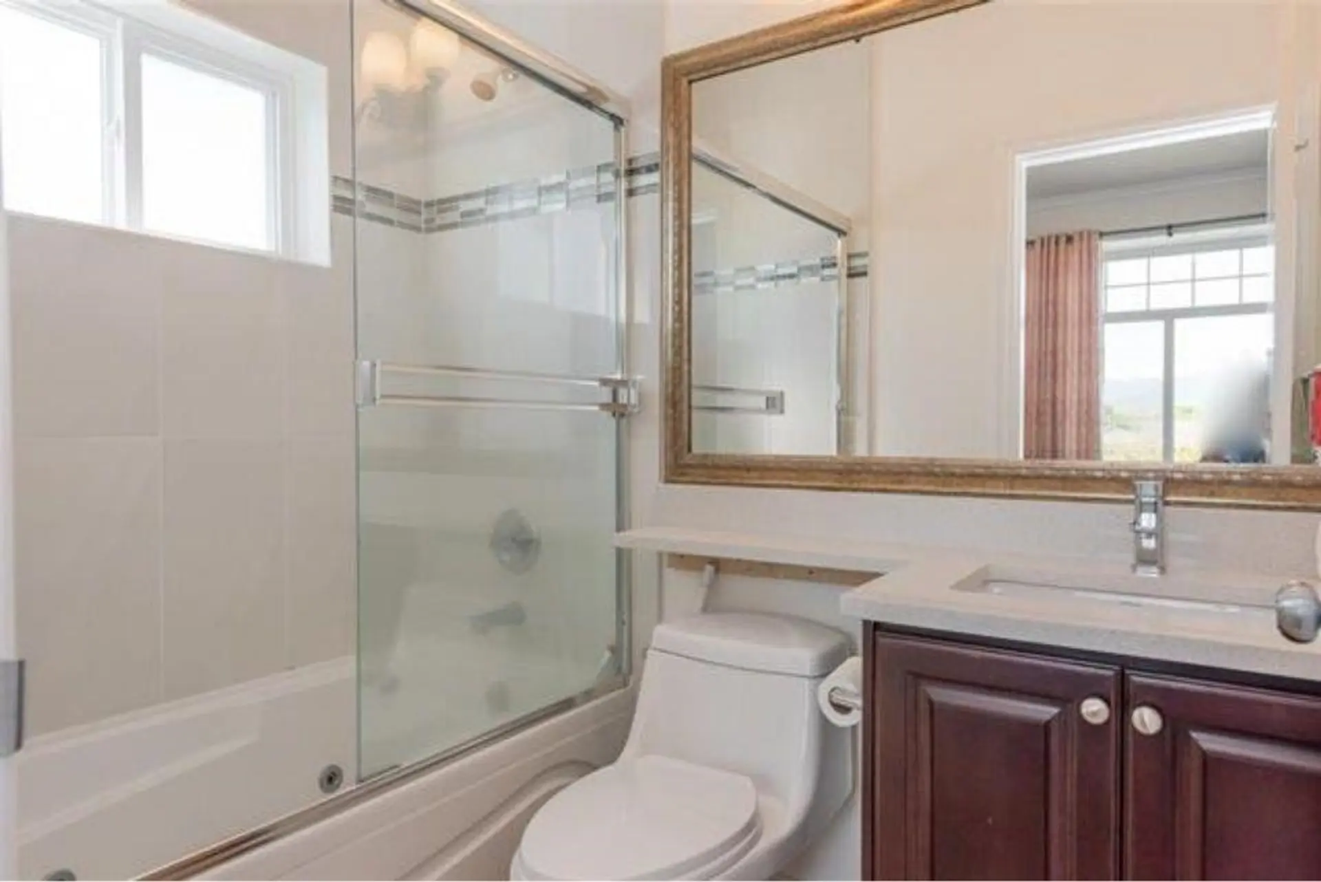 2208 E 41st Avenue - Image 13