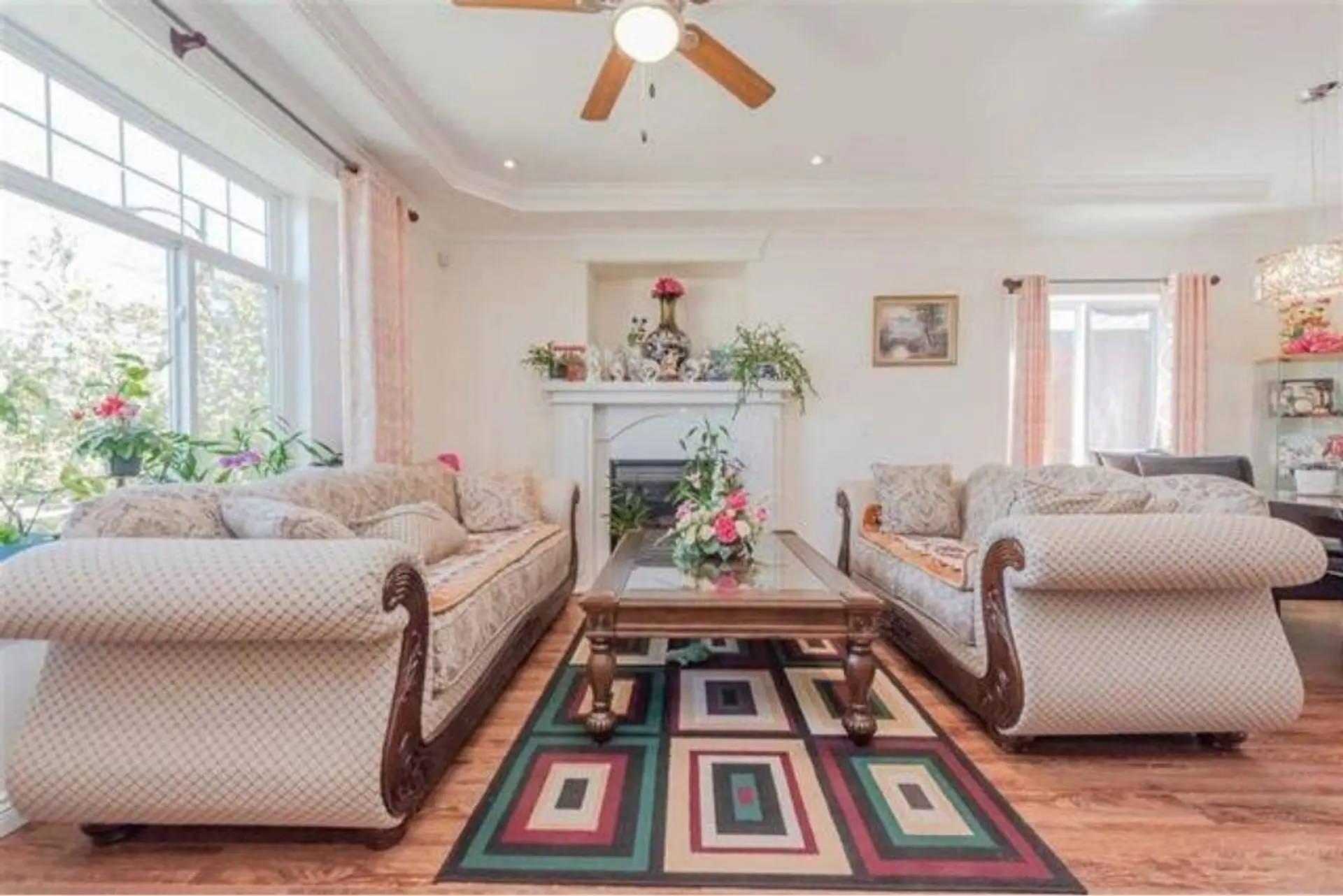 2208 E 41st Avenue - Image 3