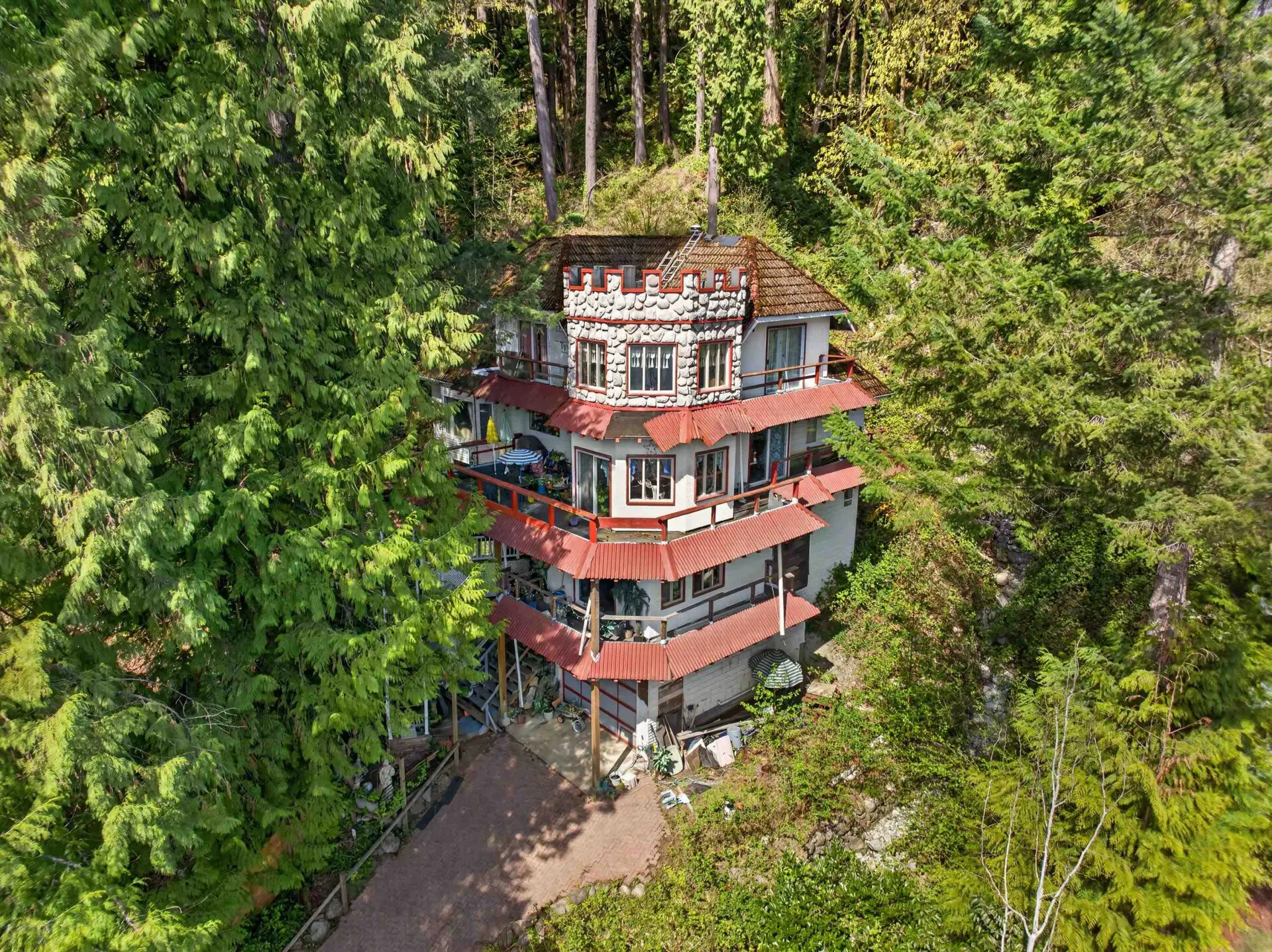 2755 Panorama Drive - Image 1