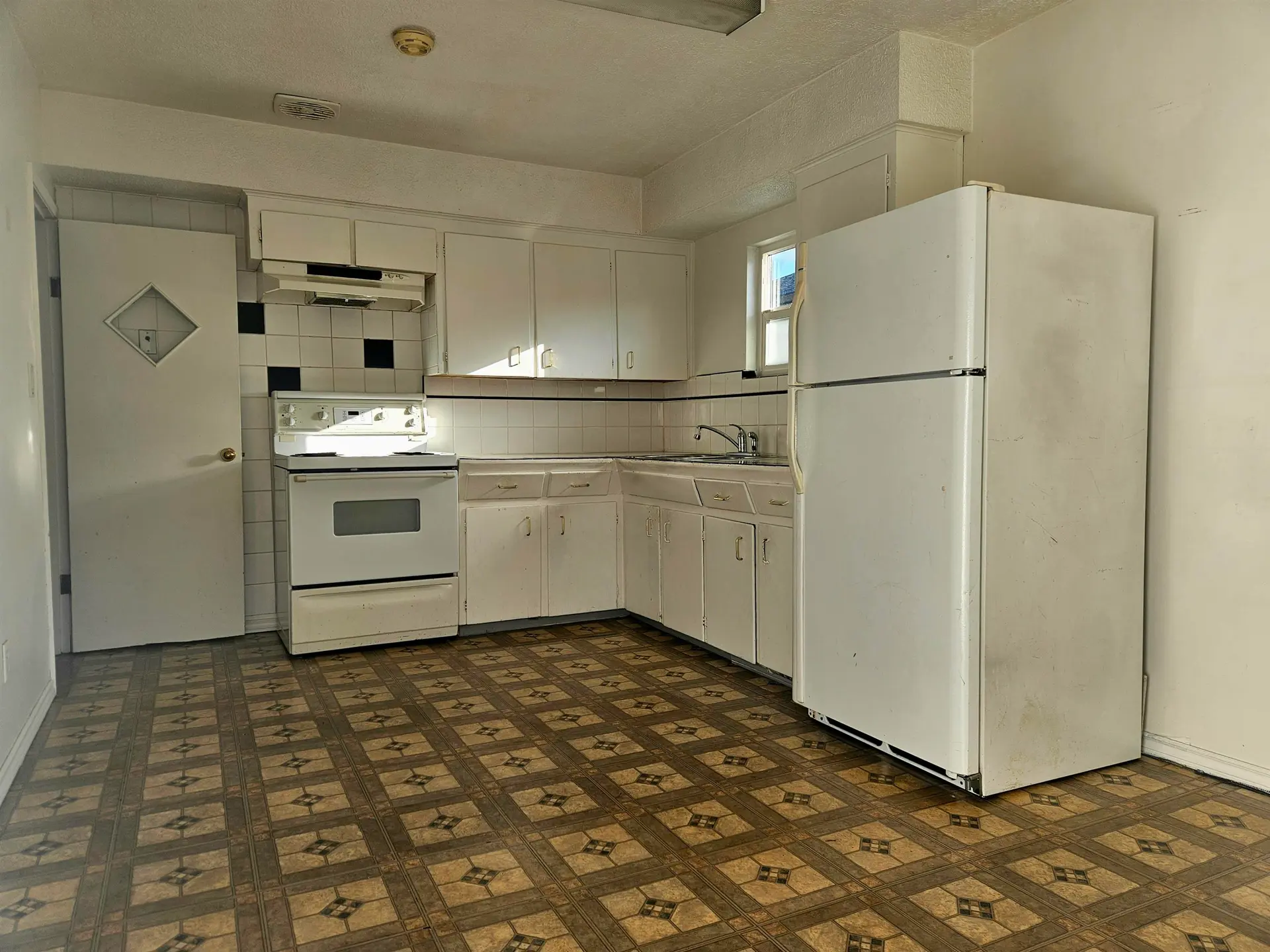 543 Rupert Street - Image 12