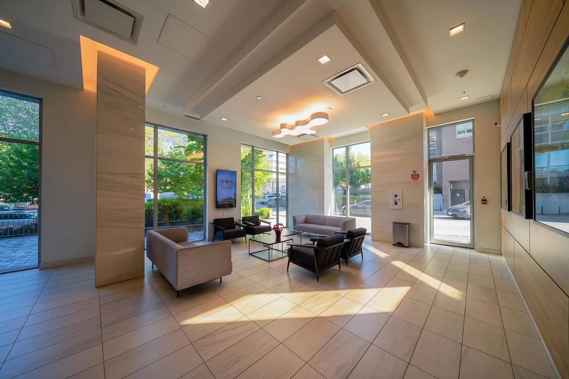 #2601 5515 Boundary Road - Image 2