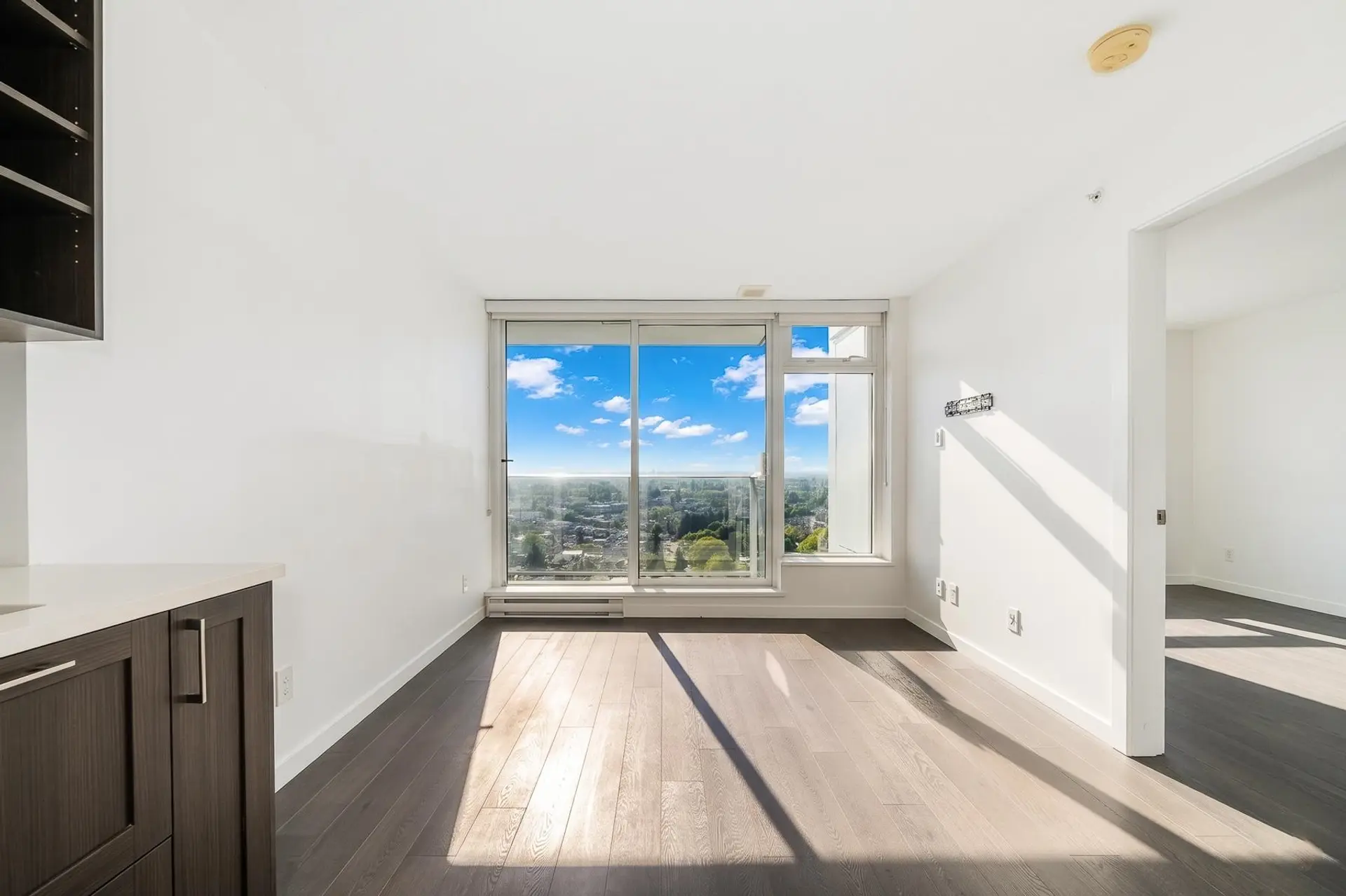 #2601 5515 Boundary Road - Image 4