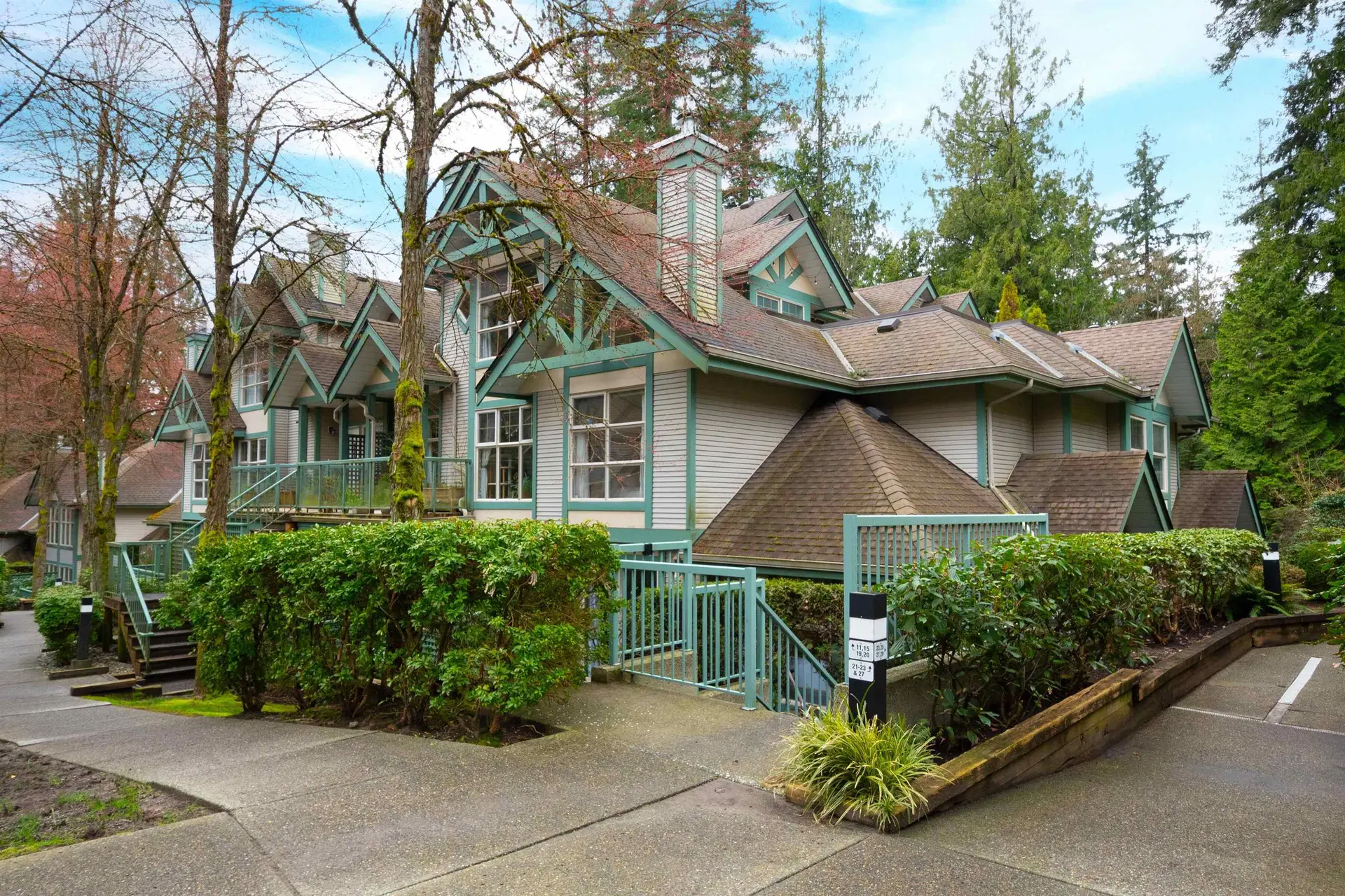 #20 65 Foxwood Drive - Image 11