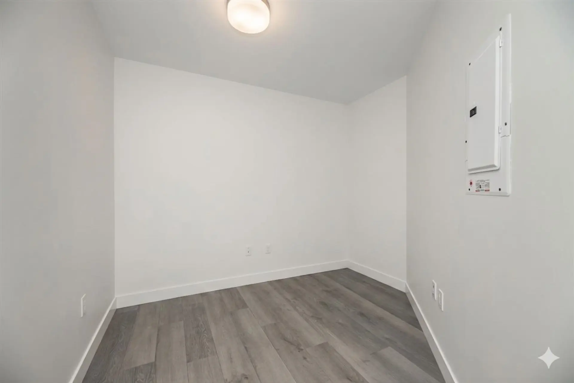 #107 3462 Ross Drive - Image 18