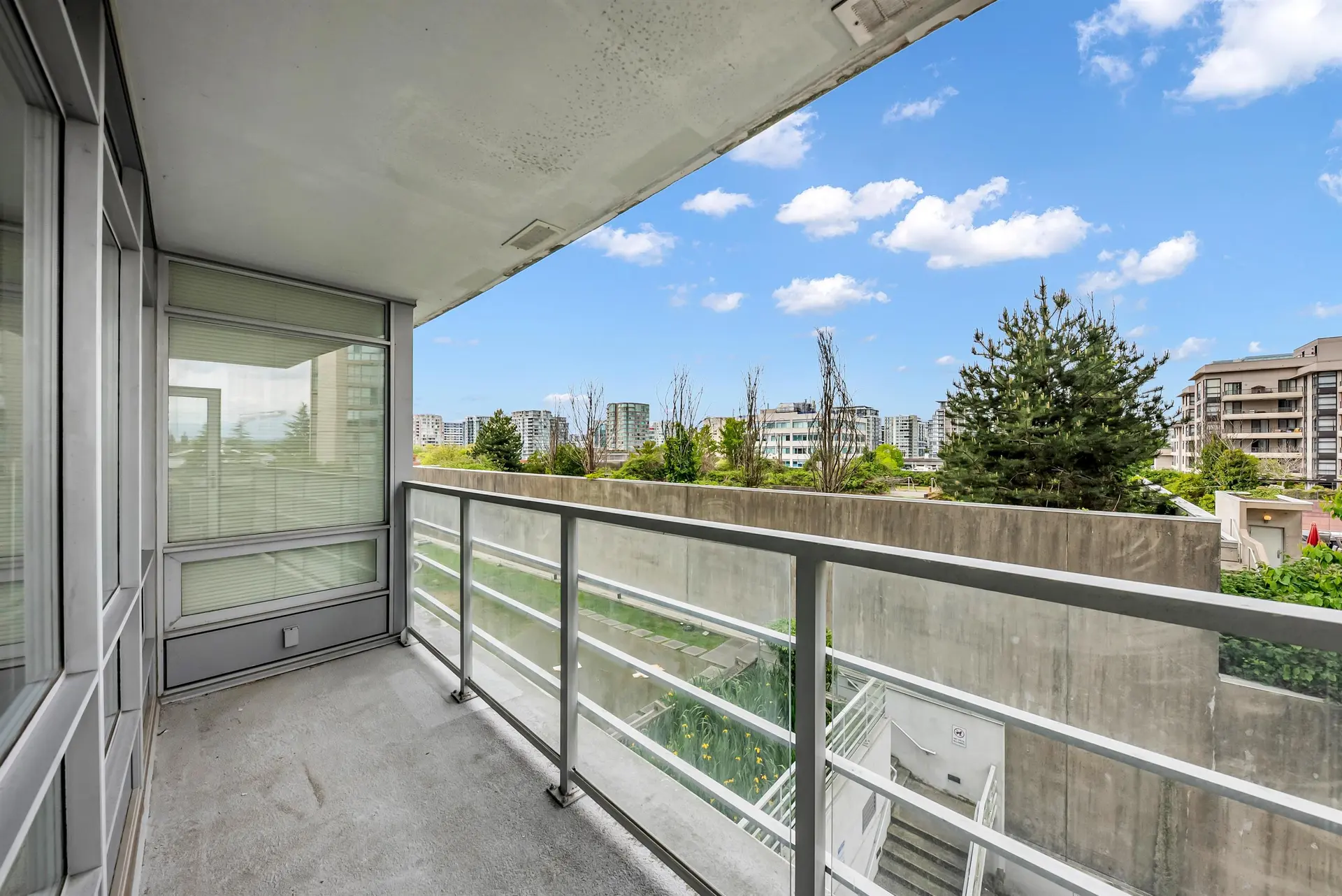 #703 8288 Lansdowne Road - Image 10