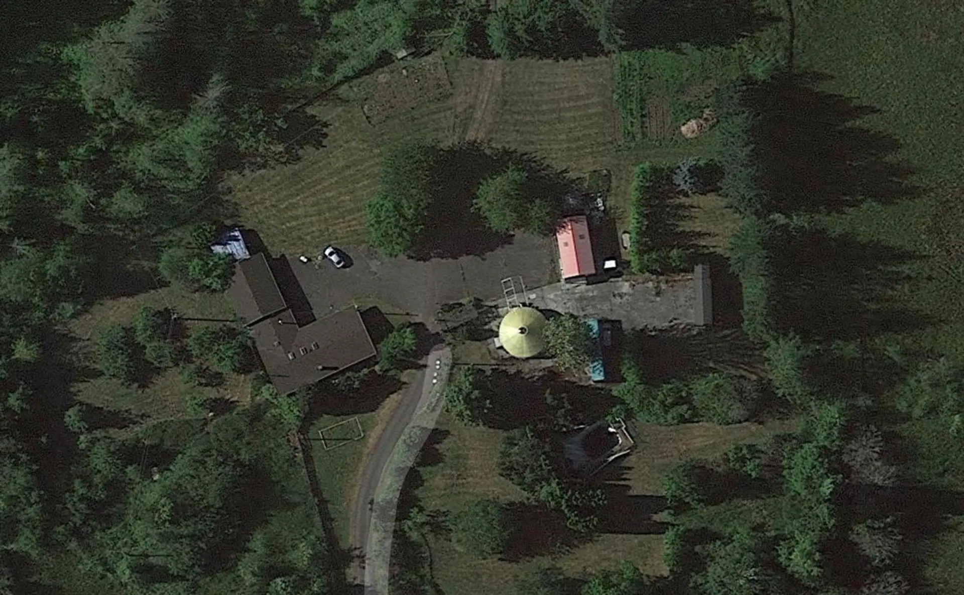 1615 Robinson Road - Image 1