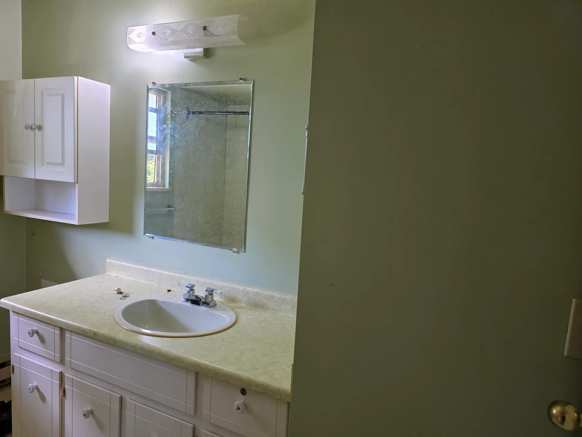 35378 Wells Gray Avenue - Image 4