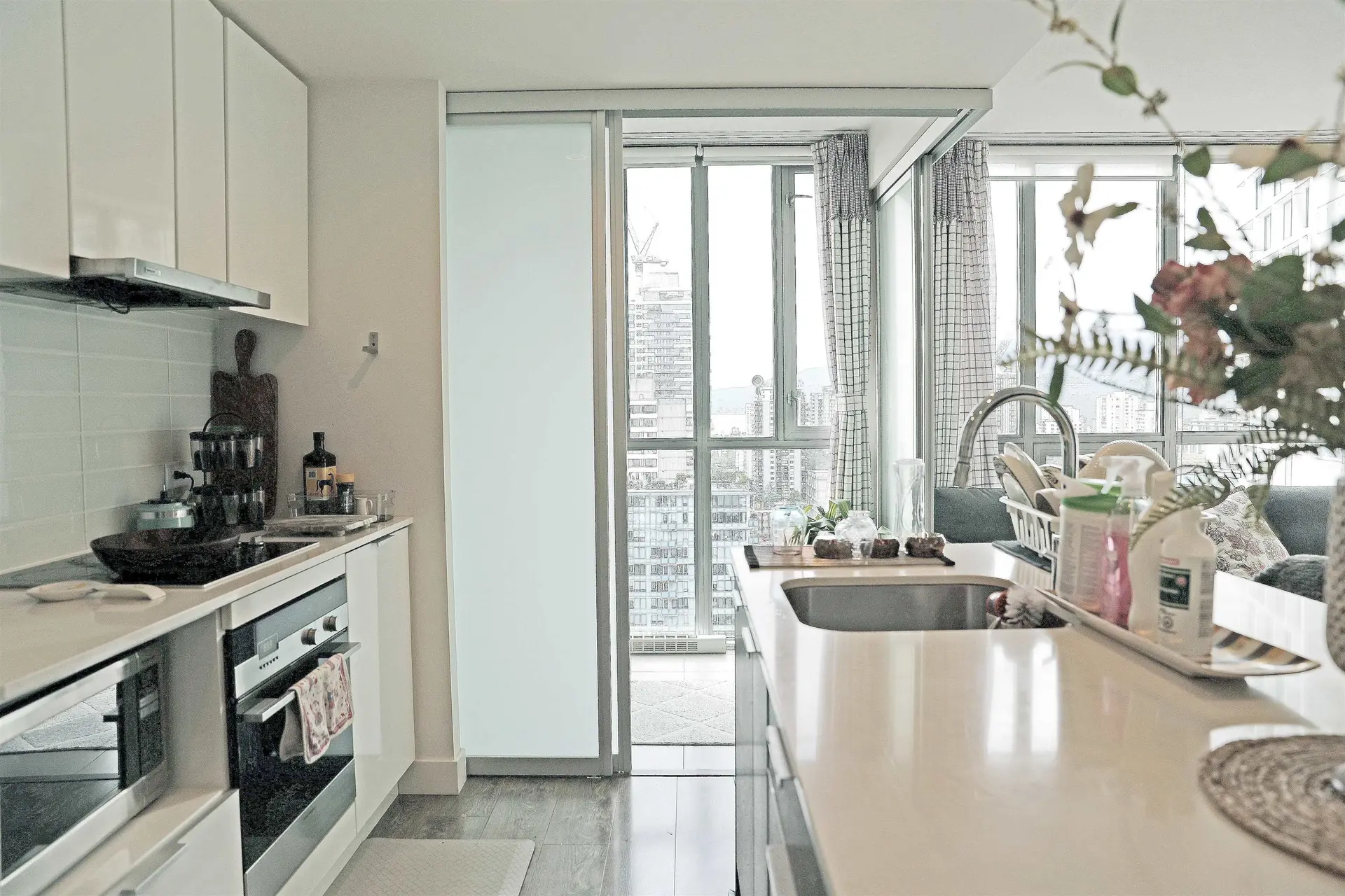 #2402 1308 Hornby Street - Image 4
