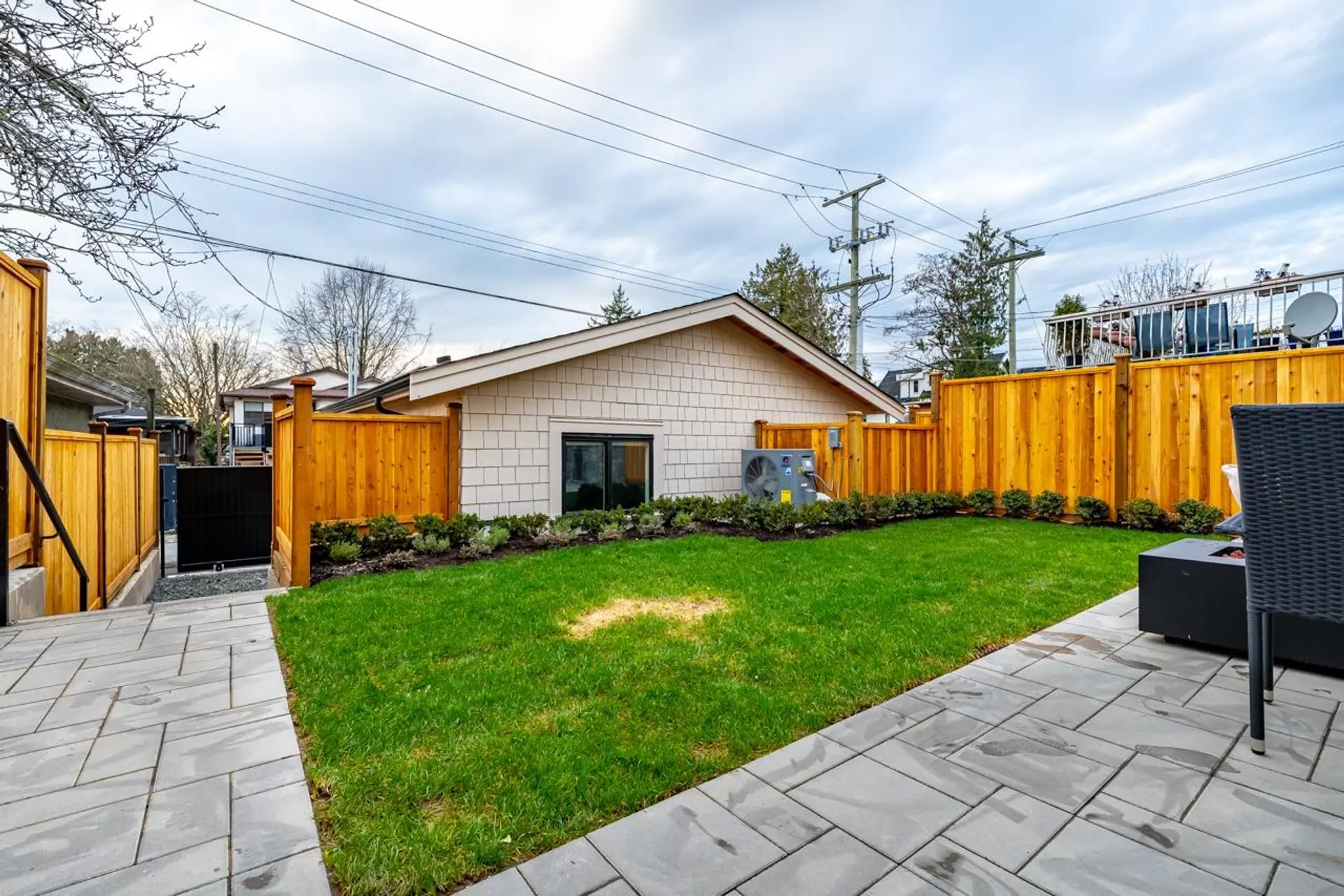 #2 5355 Inverness Street - Image 6