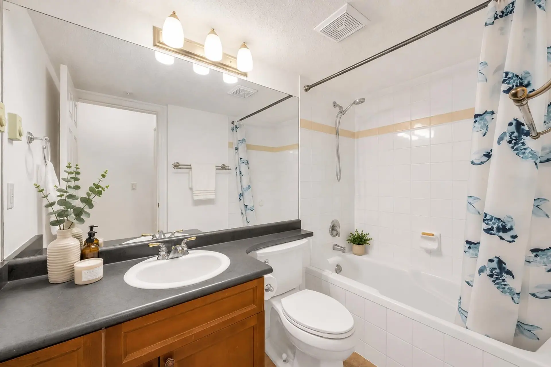 #323 5600 Andrews Road - Image 9