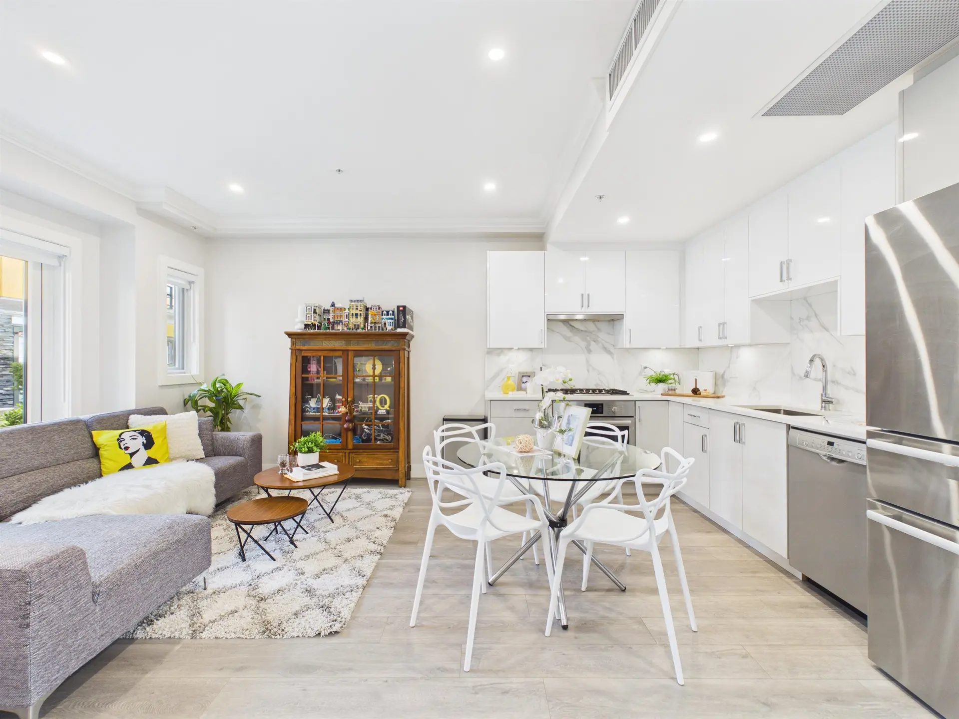 #23 7565 Oak Street - Image 5